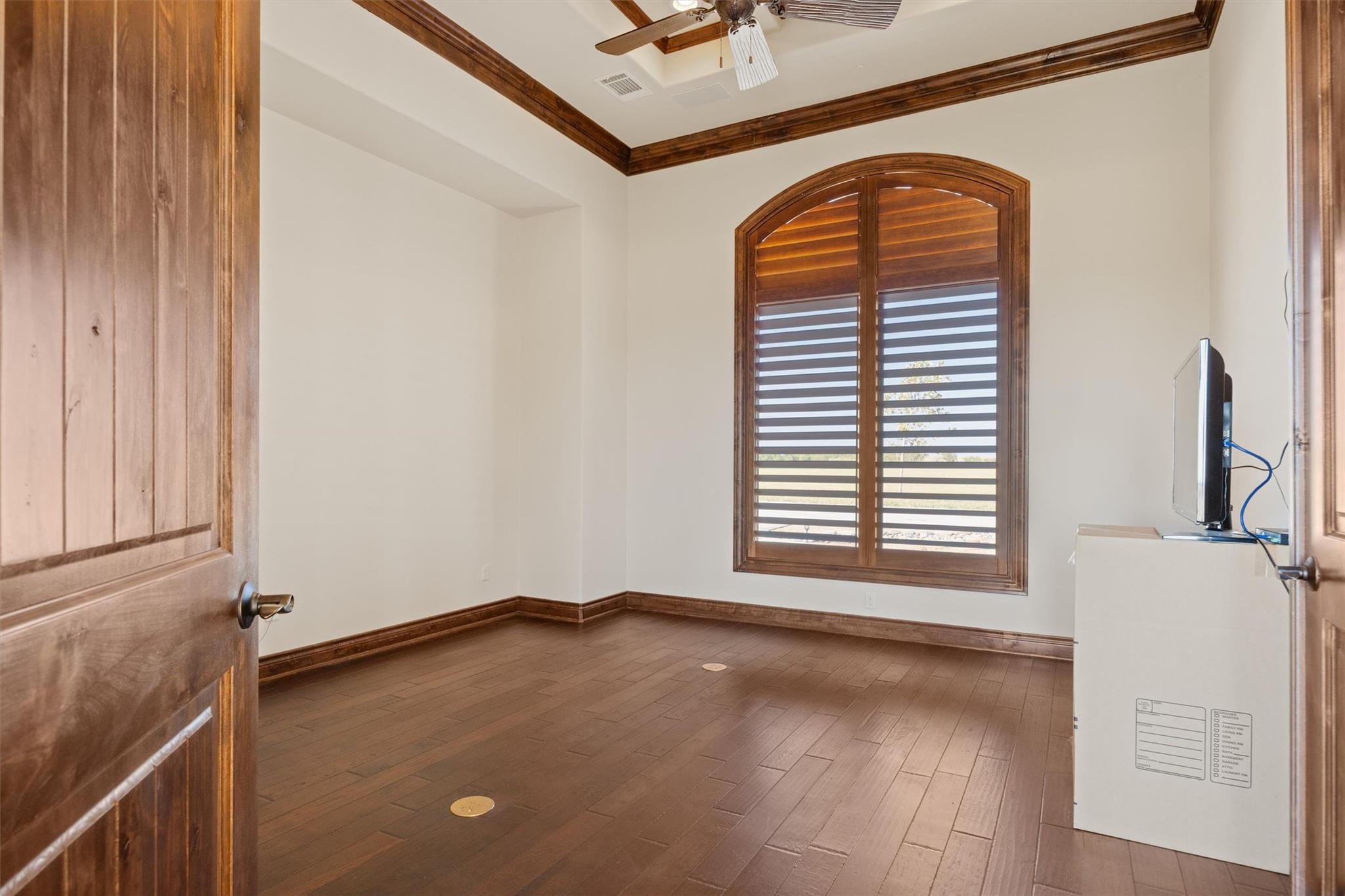 14502 Lund Carlson Rd, Coupland, TX 78615