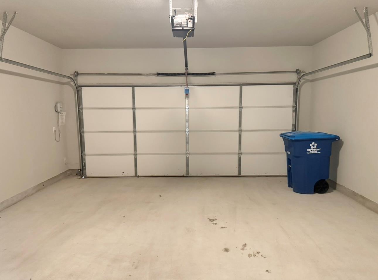 195 Heritage Mill Rd, Elgin, TX 78621