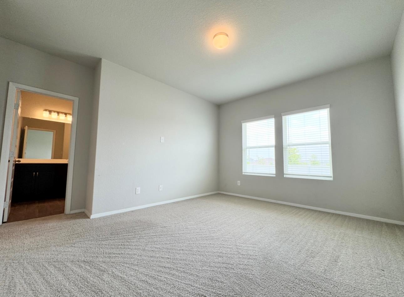 195 Heritage Mill Rd, Elgin, TX 78621