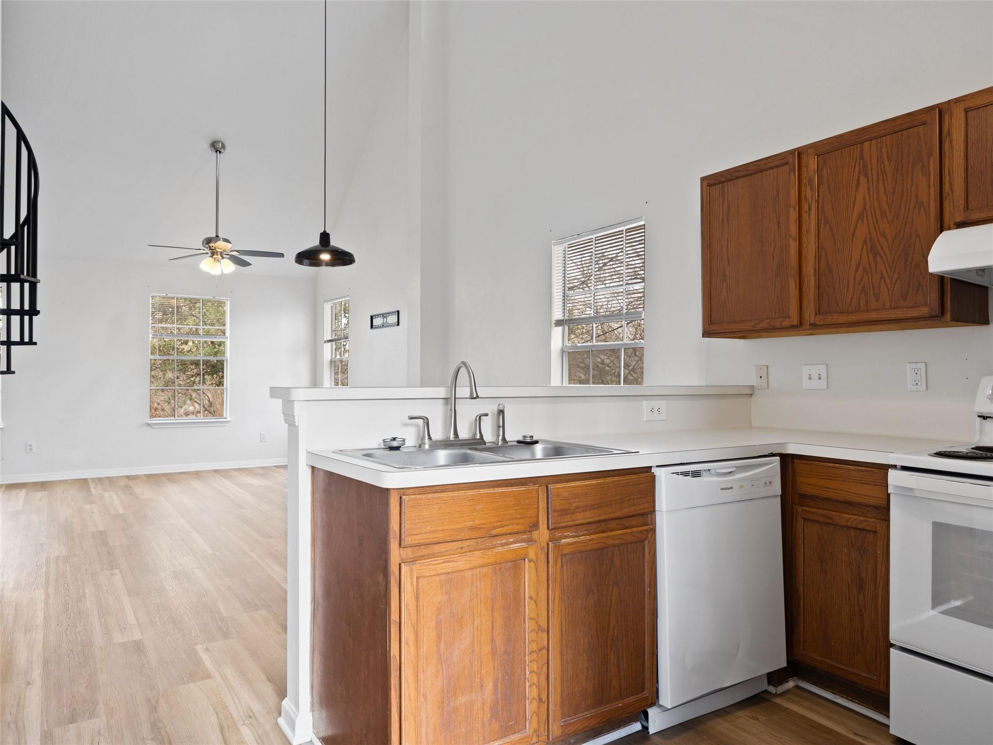 2908 Whisper Oaks Ln, Georgetown, TX 78628