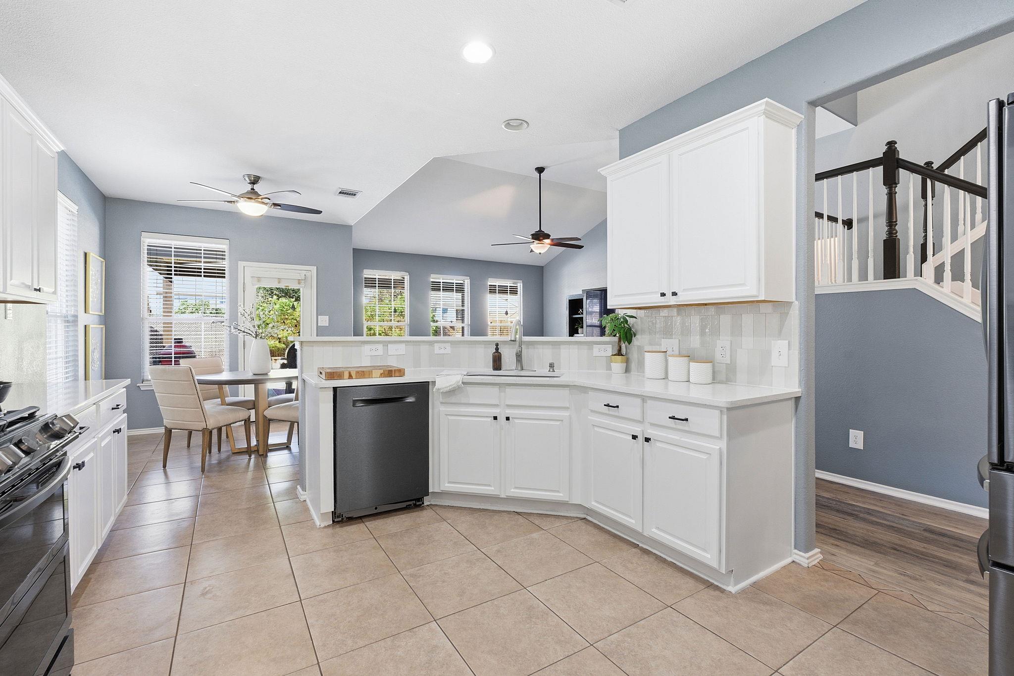 1209 Alpine Mountain Dr, Leander, TX 78641