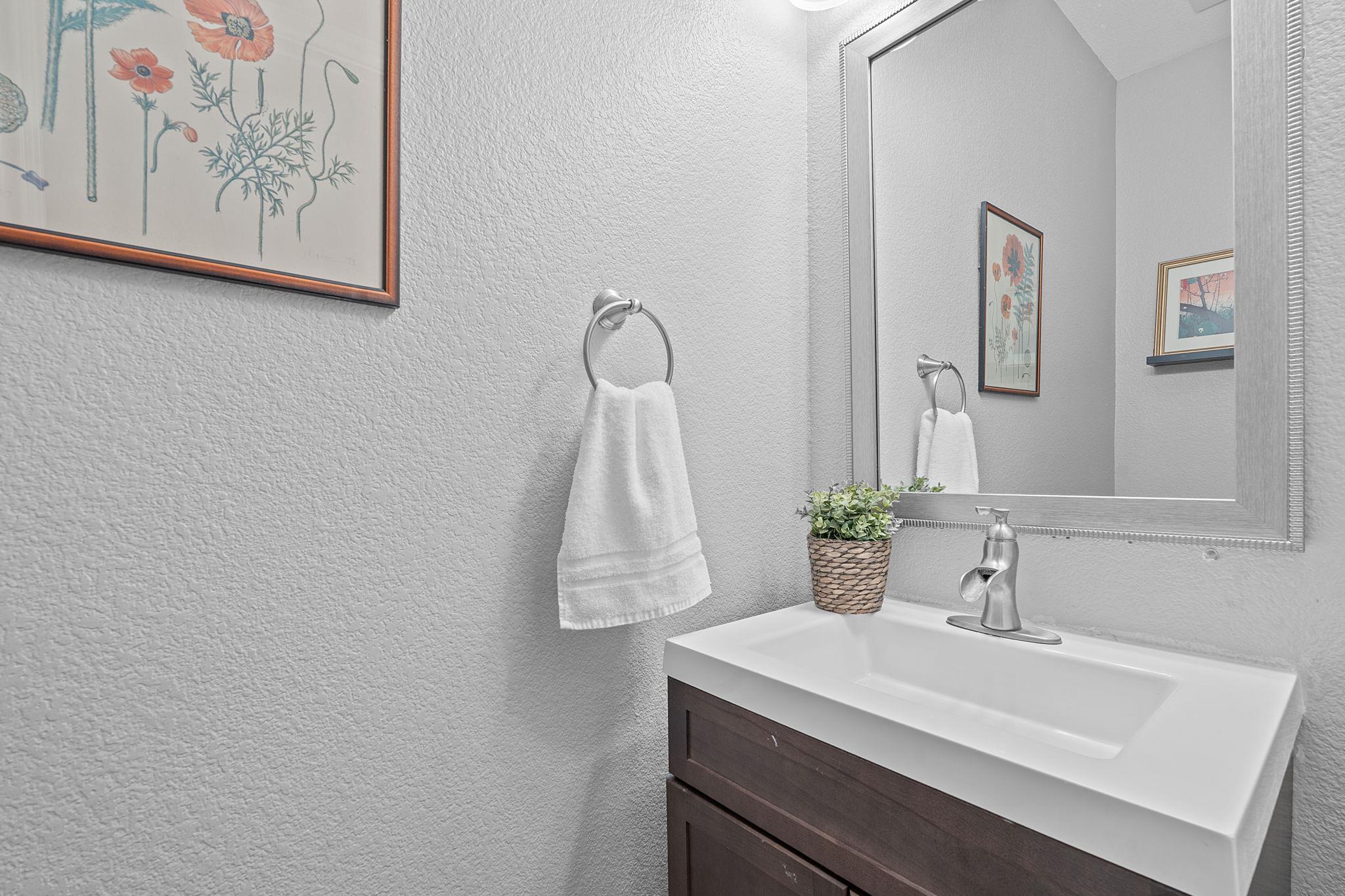 1209 Alpine Mountain Dr, Leander, TX 78641