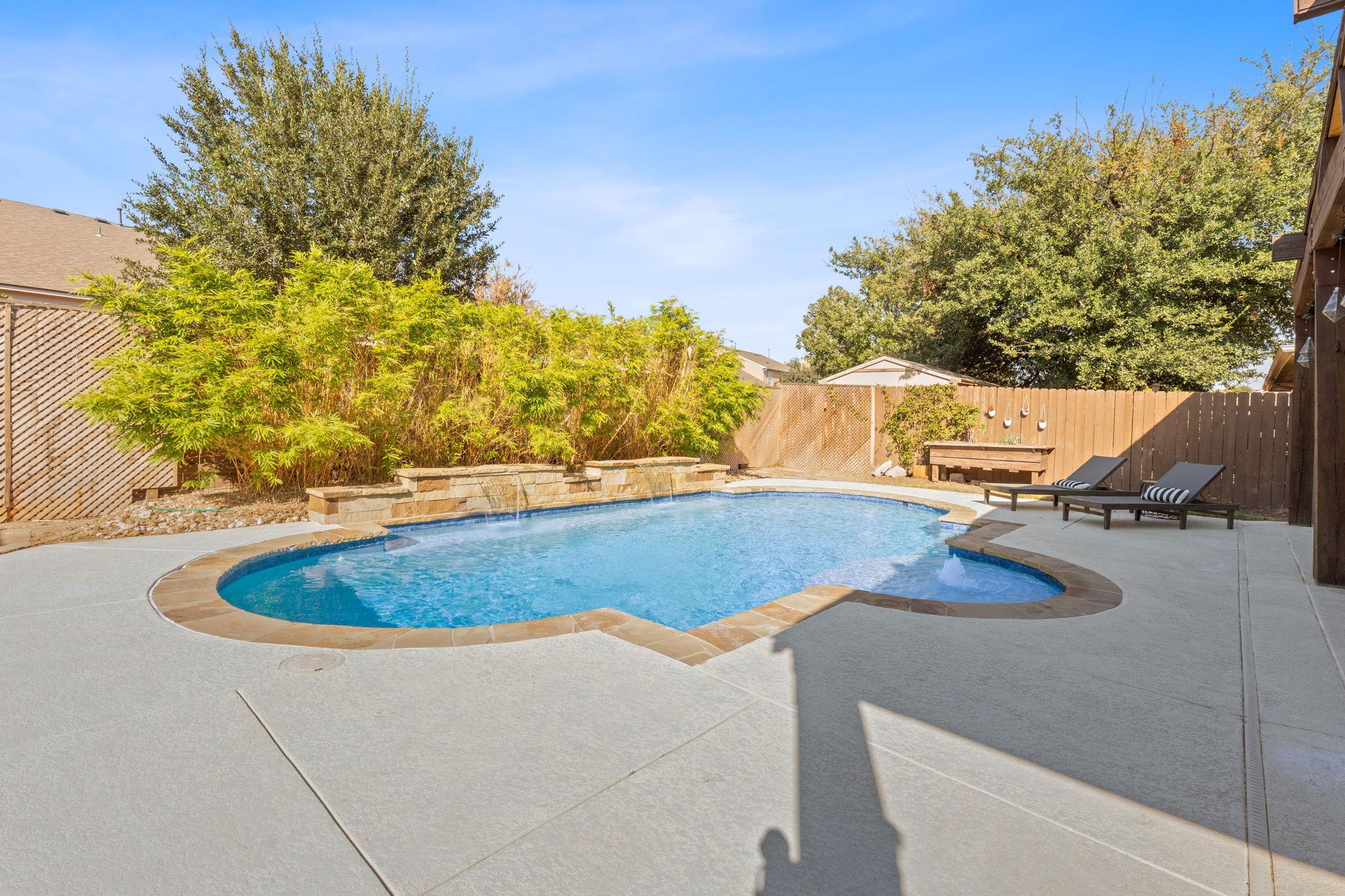 1209 Alpine Mountain Dr, Leander, TX 78641