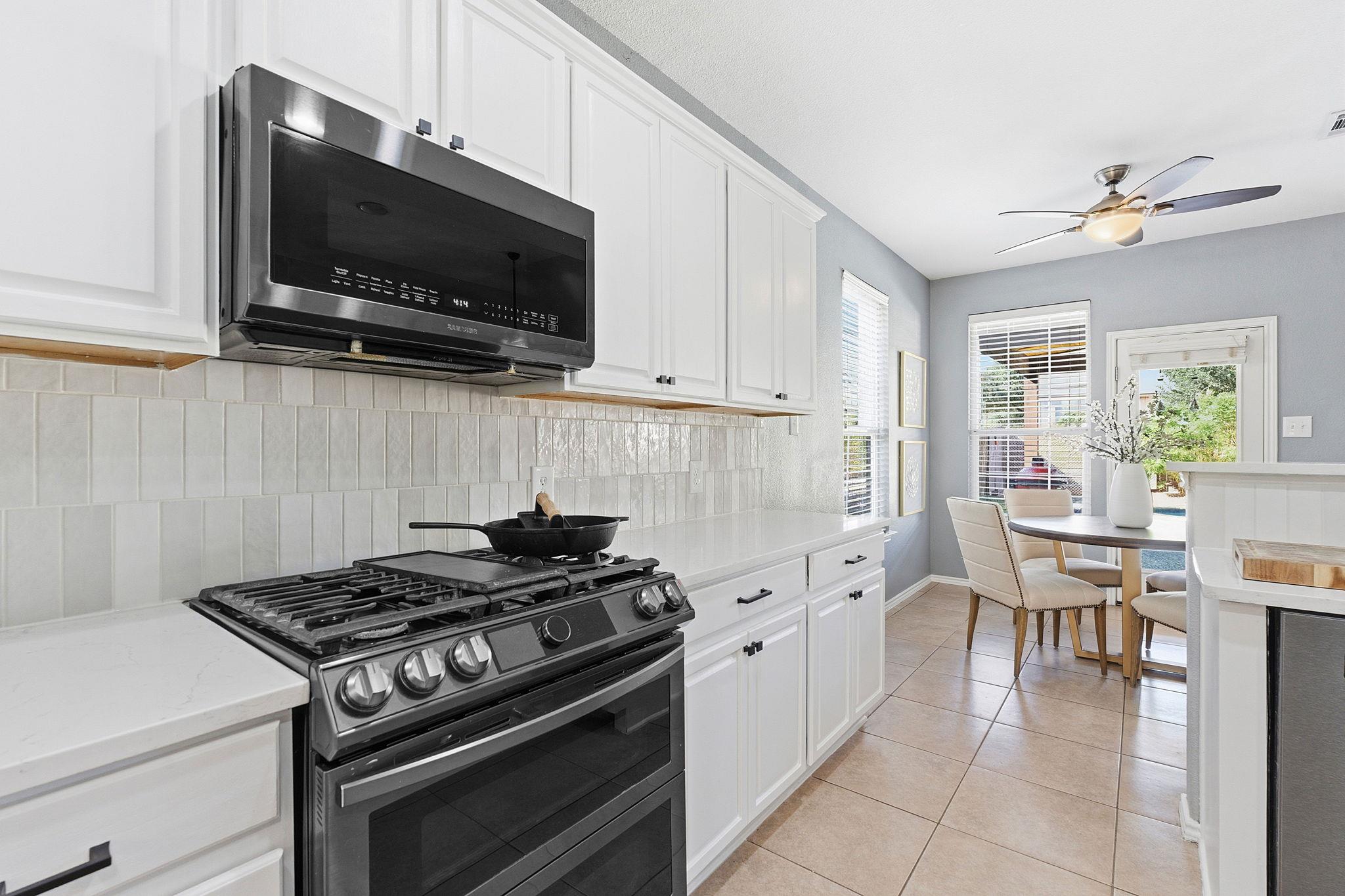 1209 Alpine Mountain Dr, Leander, TX 78641