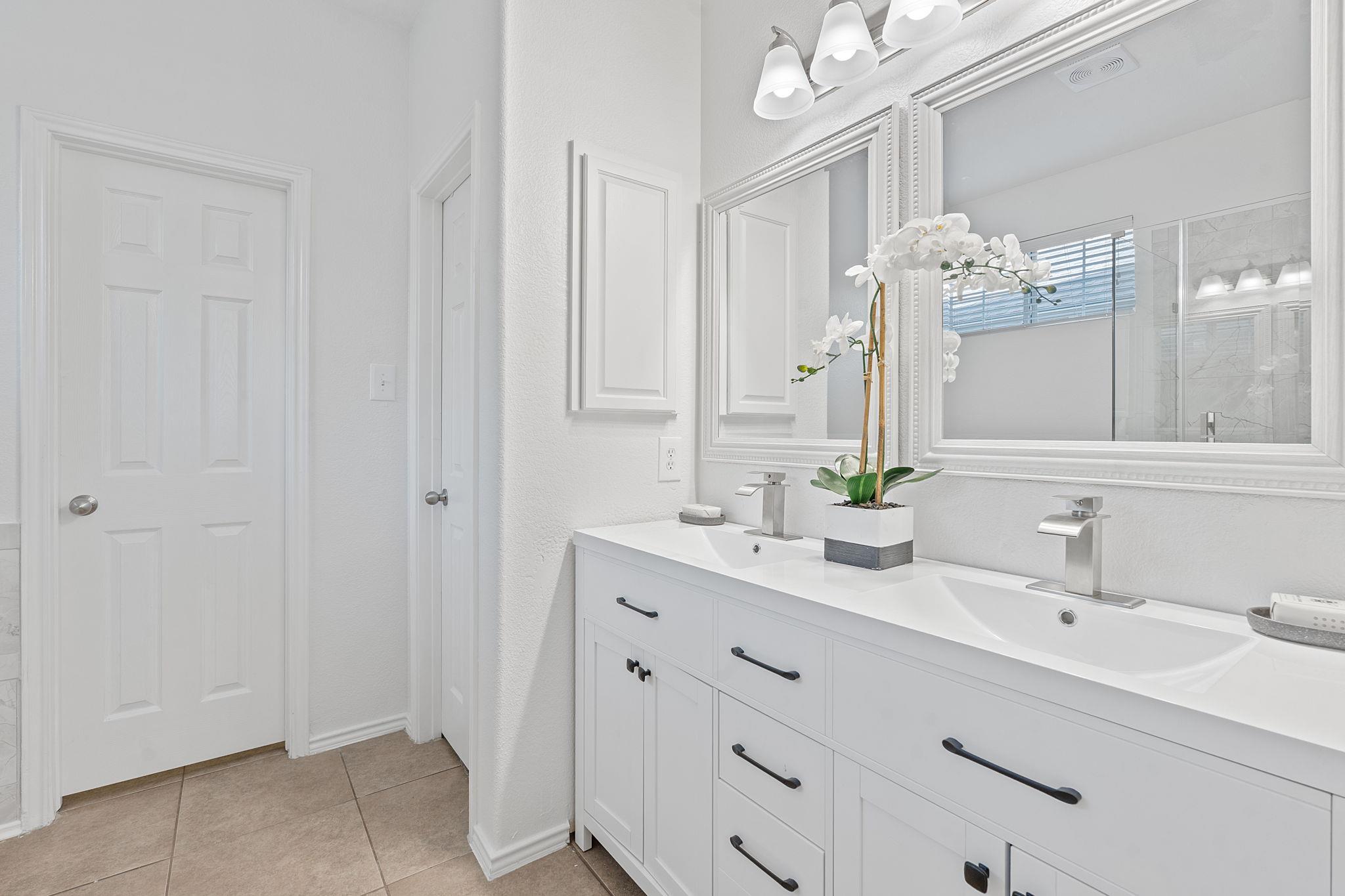 1209 Alpine Mountain Dr, Leander, TX 78641