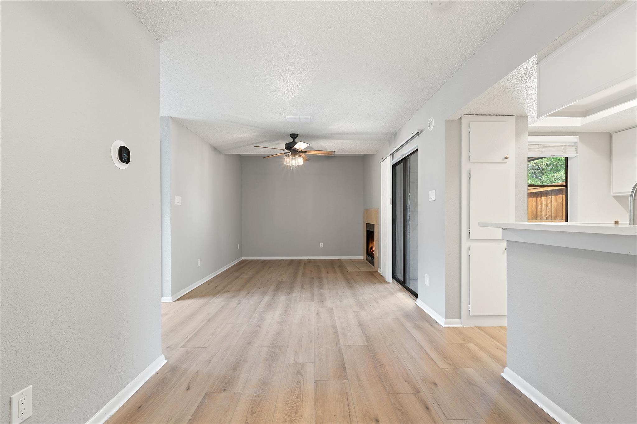 7635 Guadalupe St # 102, Austin, TX 78752