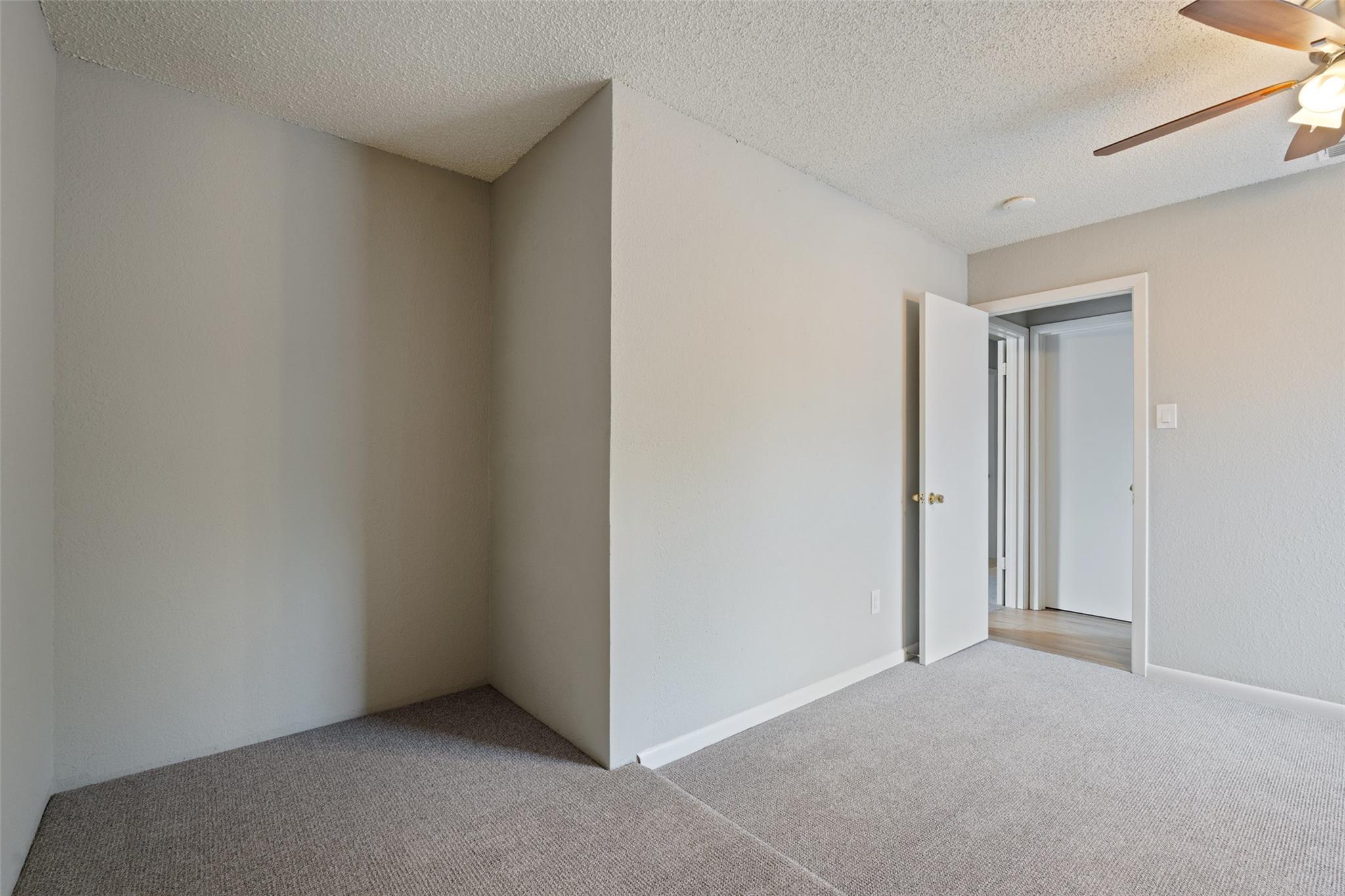 7635 Guadalupe St # 102, Austin, TX 78752