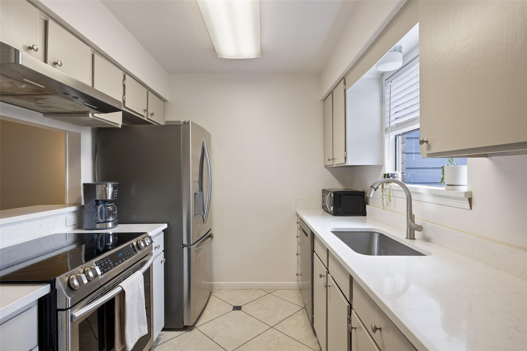 830 Banister Ln, Austin, TX 78704