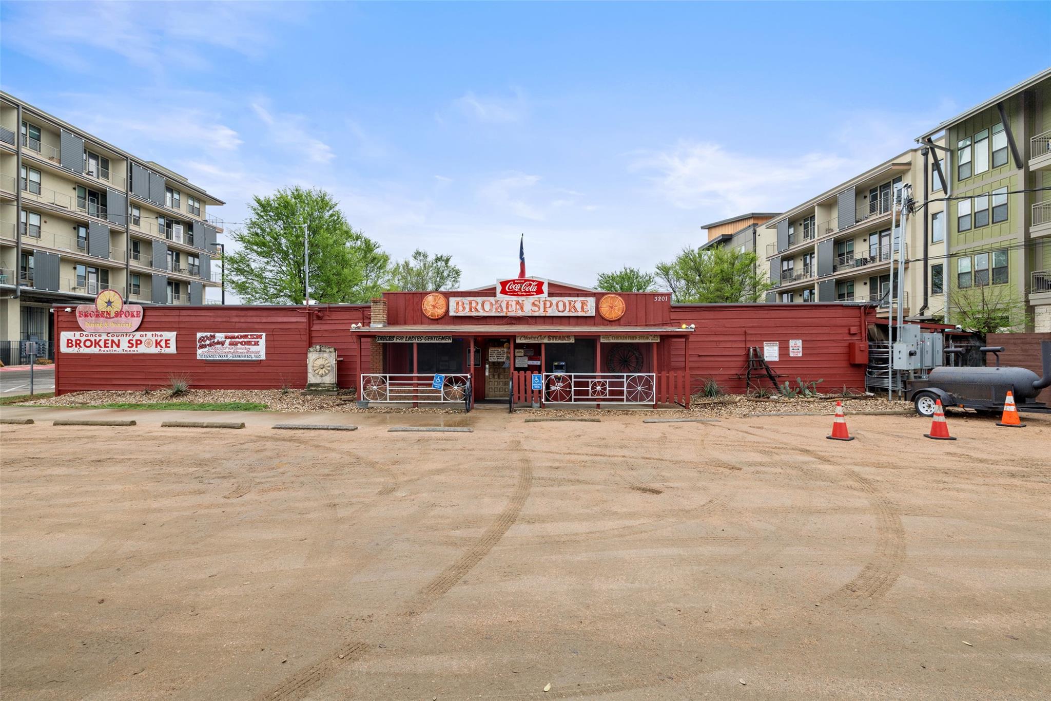 830 Banister Ln, Austin, TX 78704