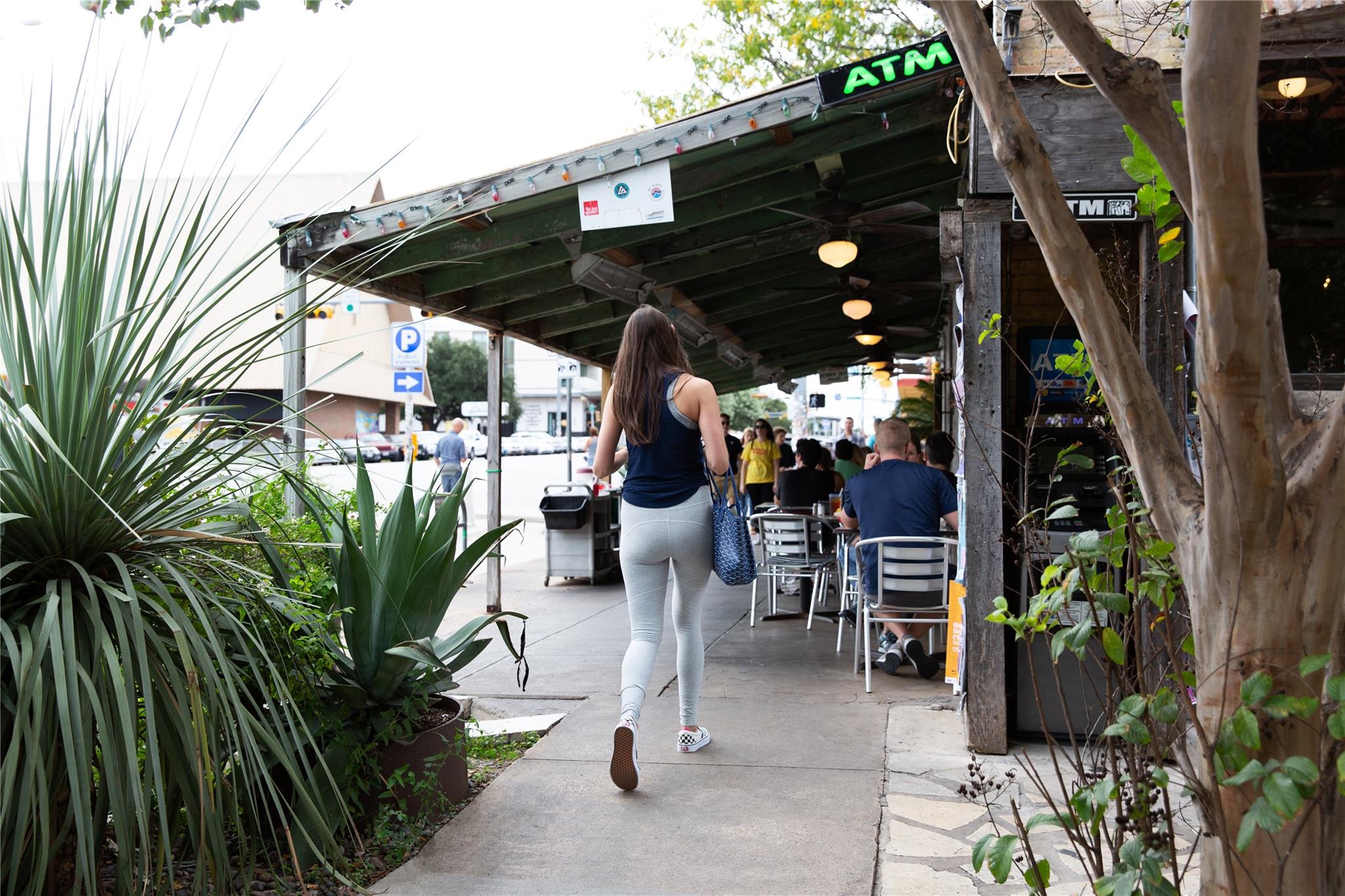 830 Banister Ln, Austin, TX 78704