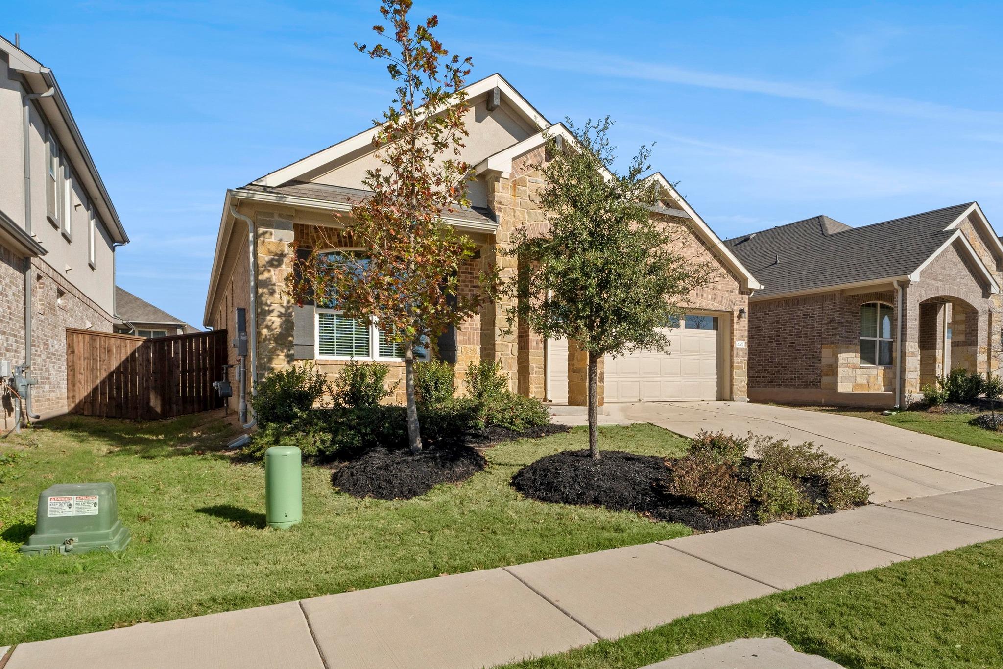 2201 Bobtail Pass, Leander, TX 78641