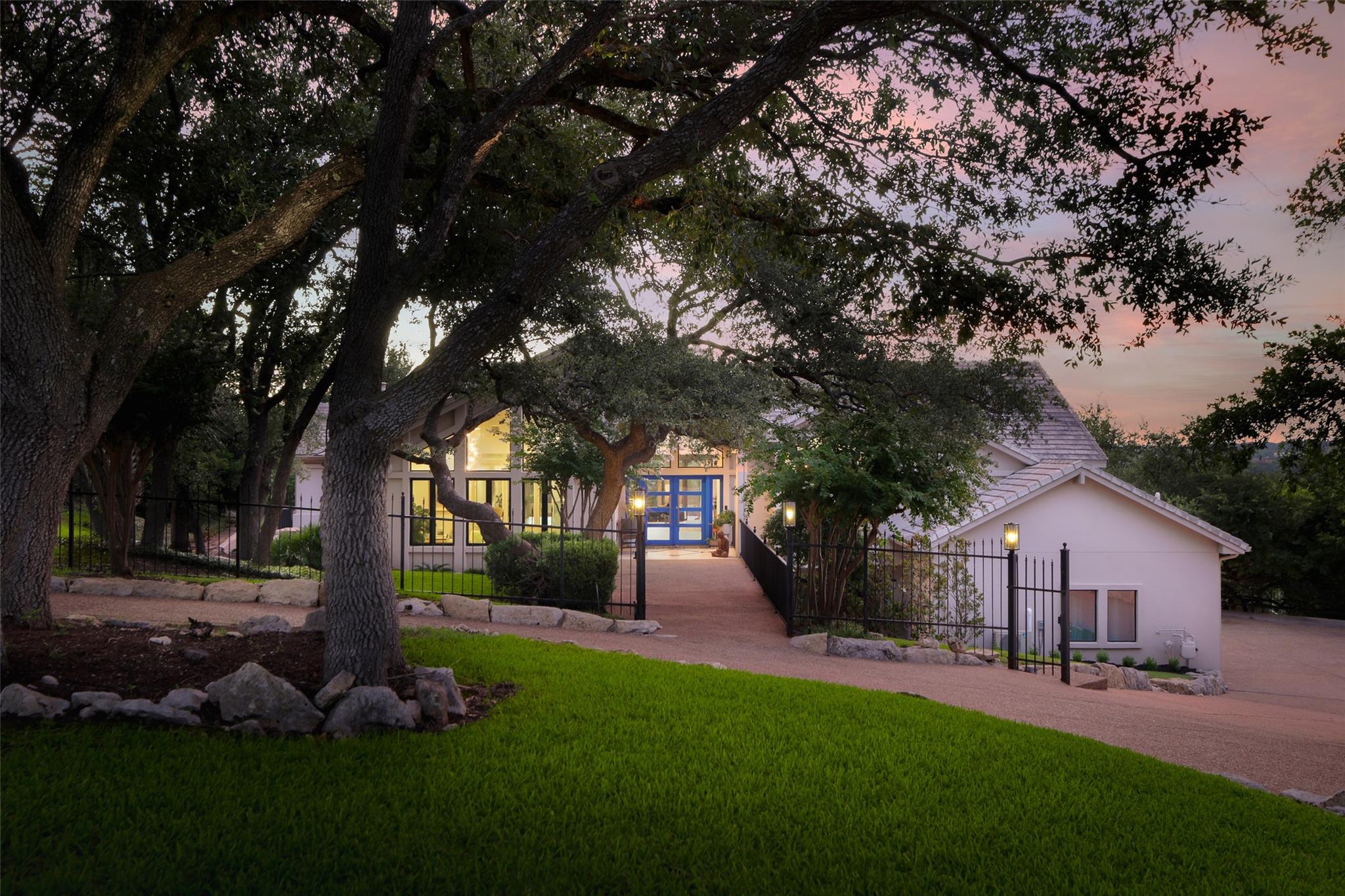 3304 Barton Creek Blvd, Austin, TX 78735