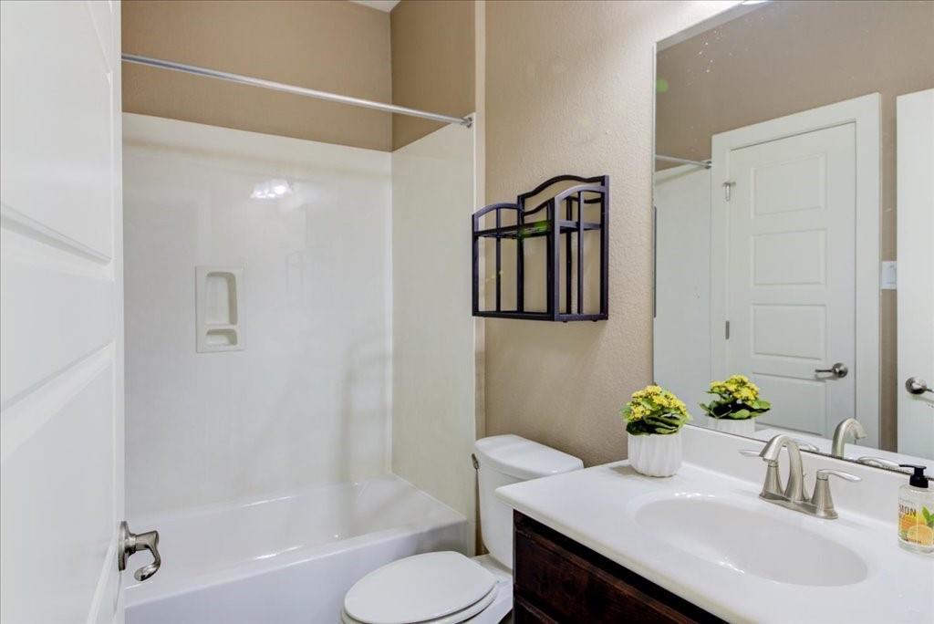 12212 Tawny Farms Rd # 142, Austin, TX 78748