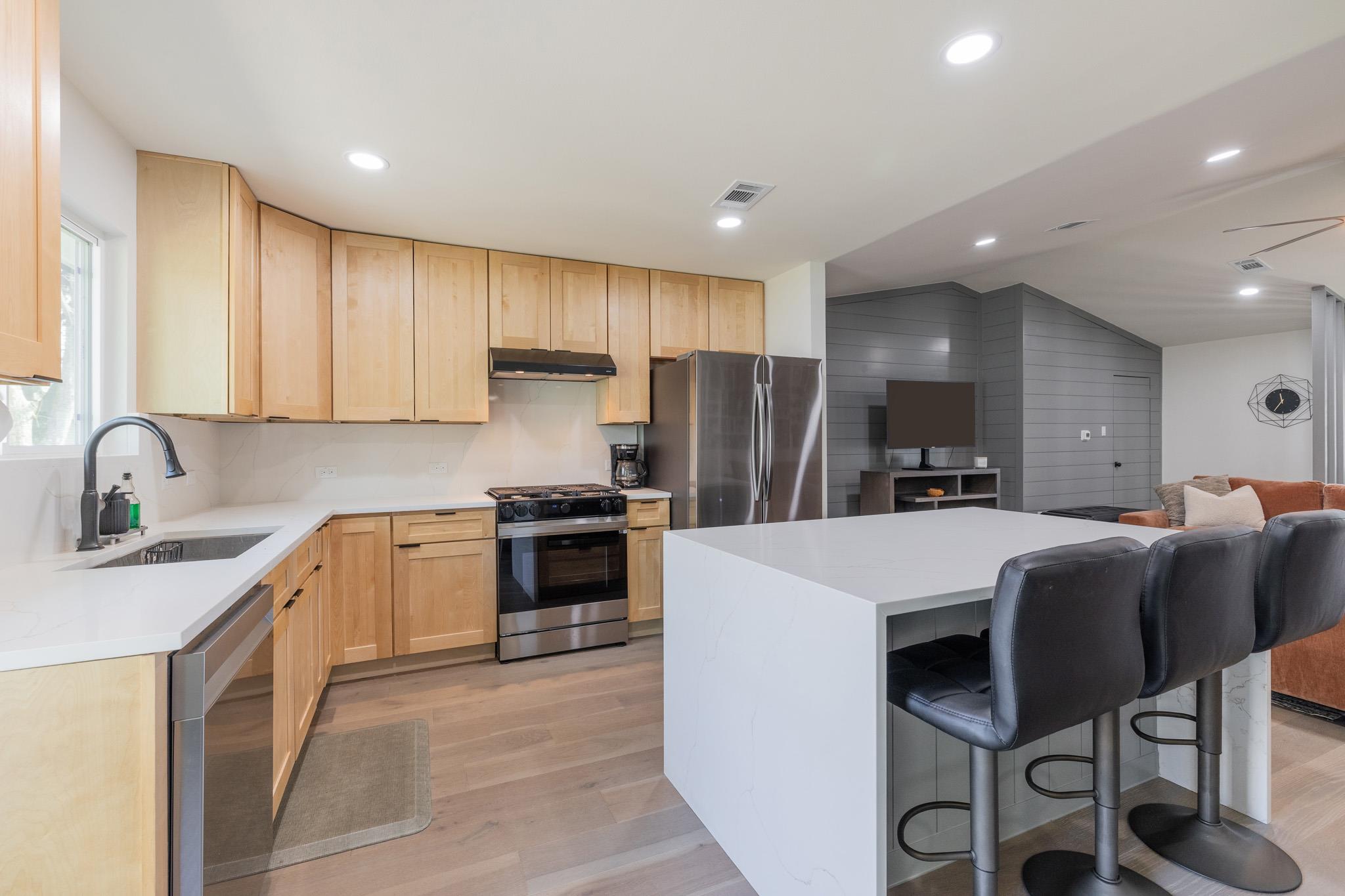 2214 Lear Ln, Austin, TX 78745