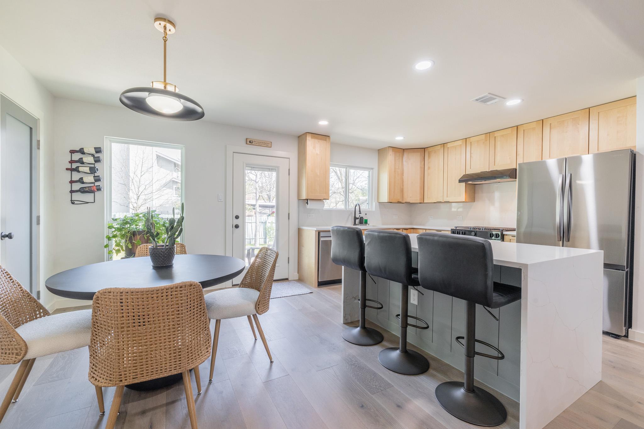 2214 Lear Ln, Austin, TX 78745