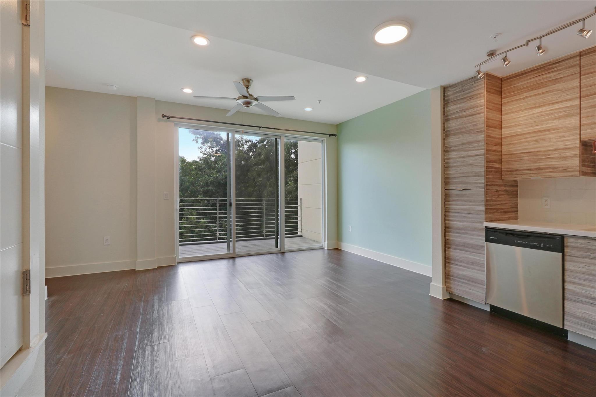 604 N Bluff Dr # 120, Austin, TX 78745