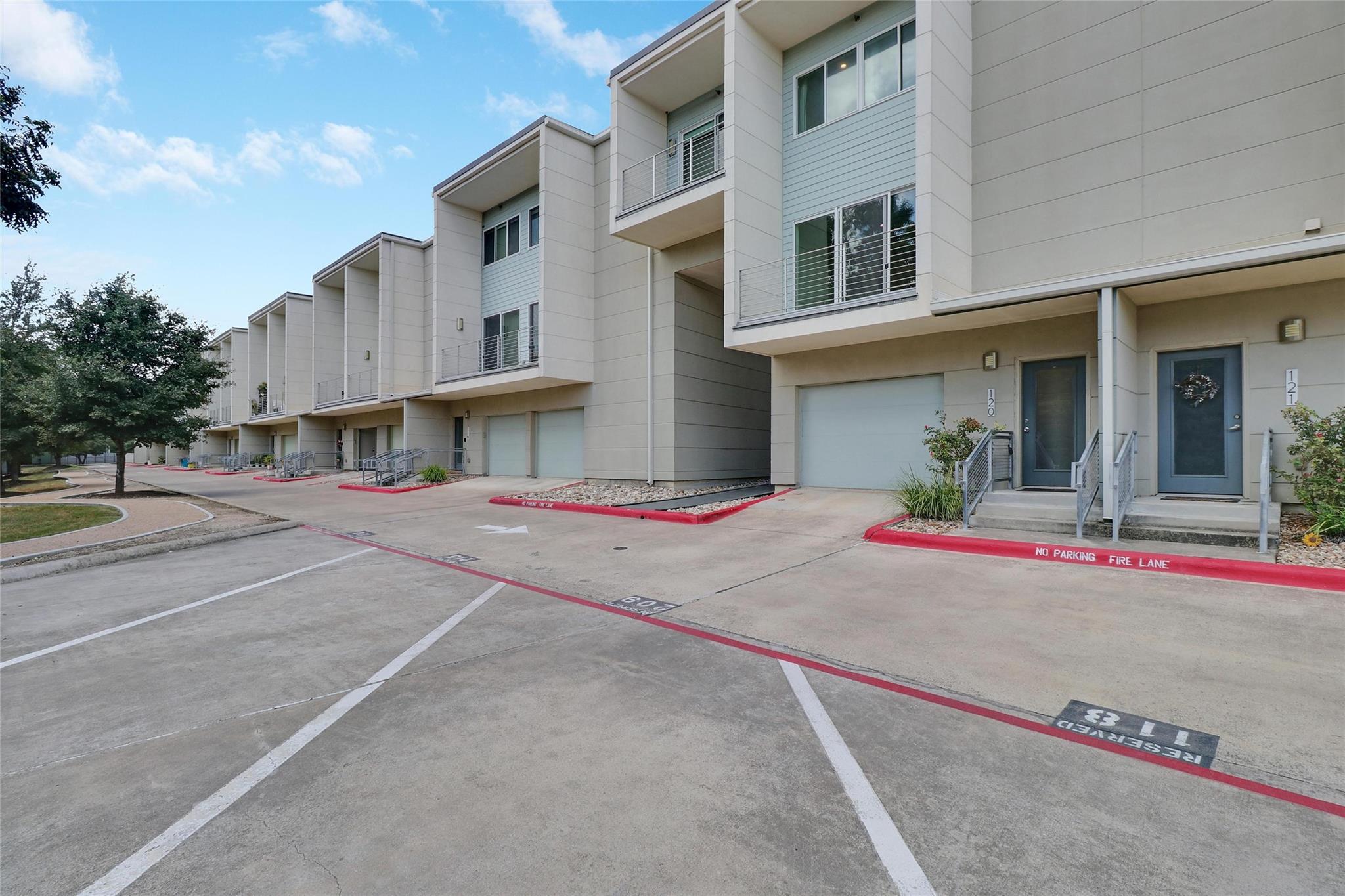 604 N Bluff Dr # 120, Austin, TX 78745