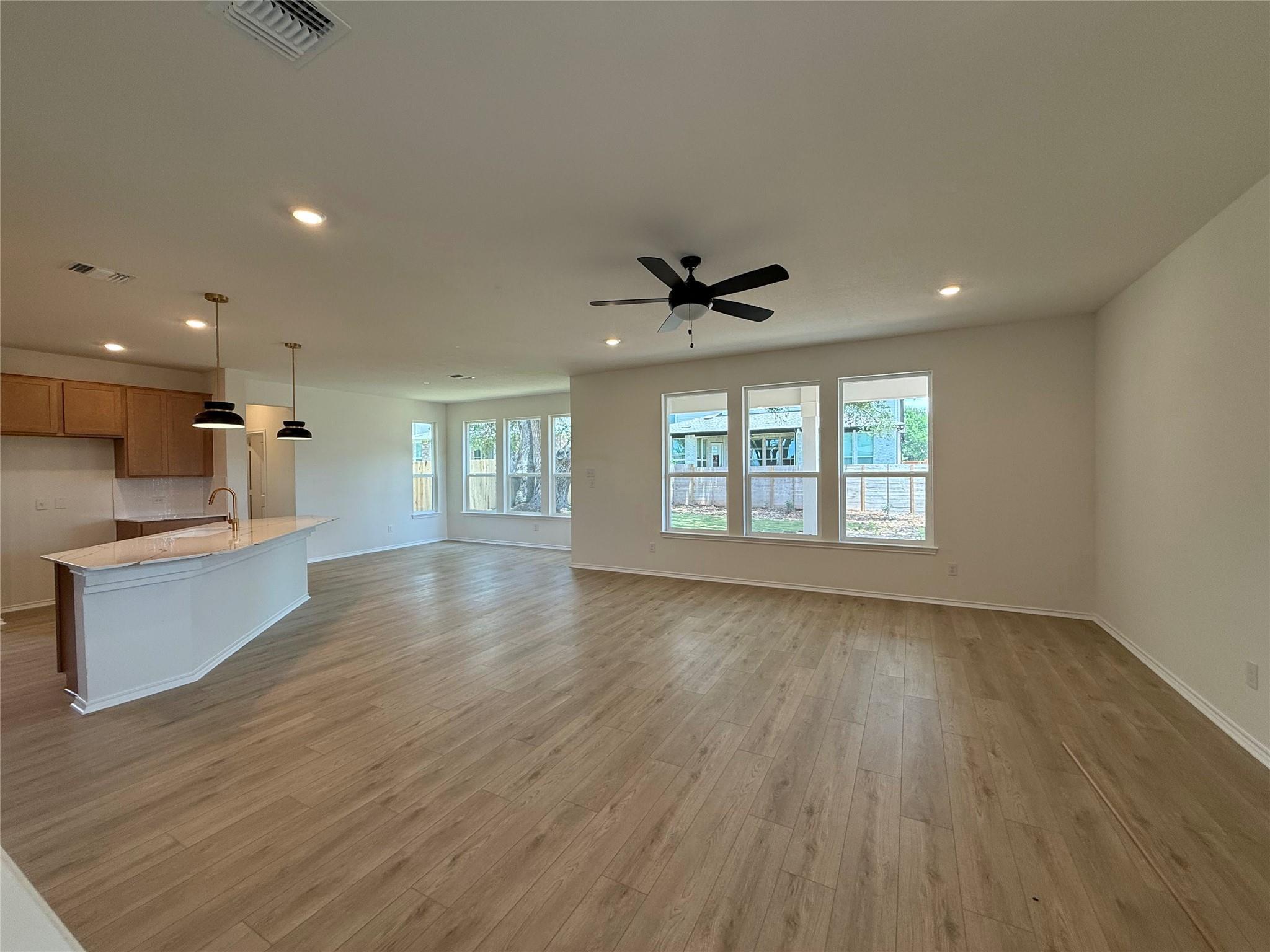 1720 Garlock Dr, Leander, TX 78641