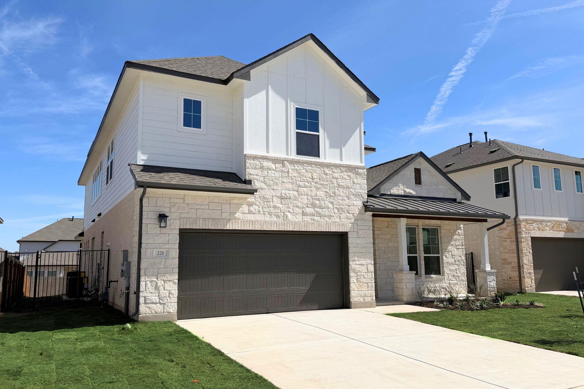 221 Medallion St, Liberty Hill, TX 78642