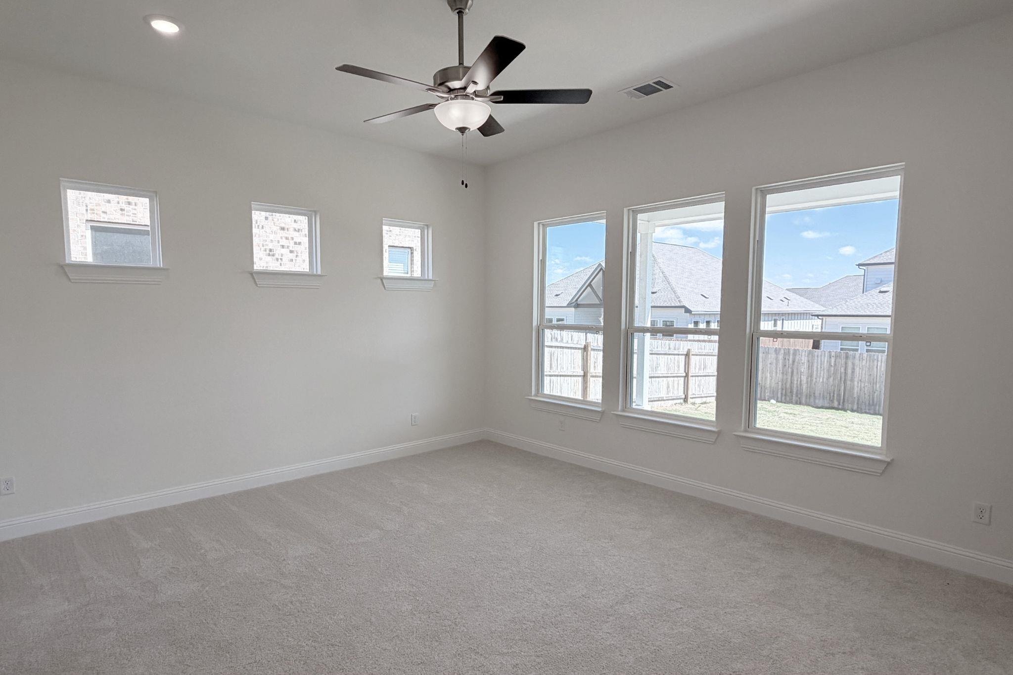 221 Medallion St, Liberty Hill, TX 78642