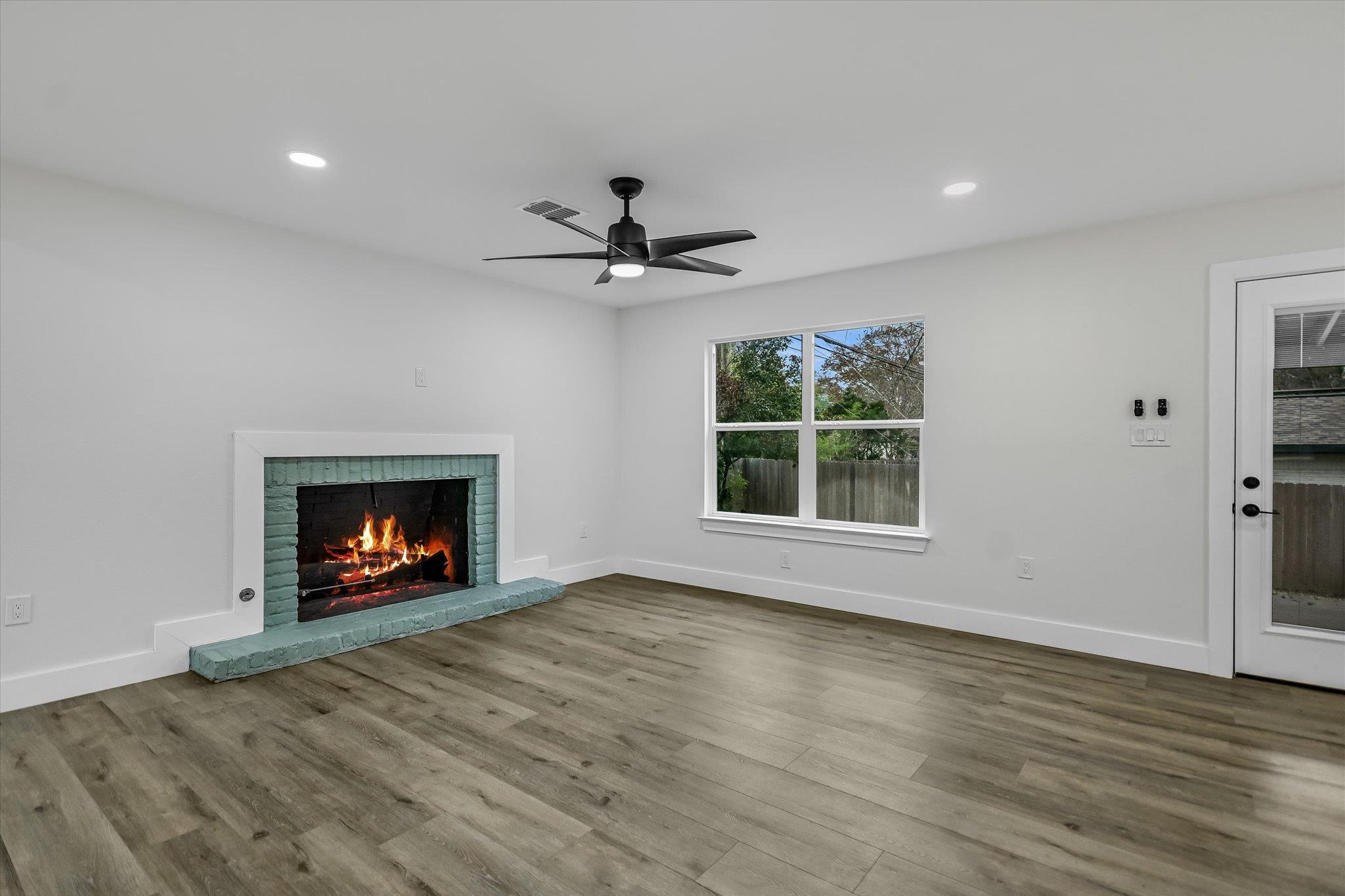 2704 Loyola Ln, Austin, TX 78723