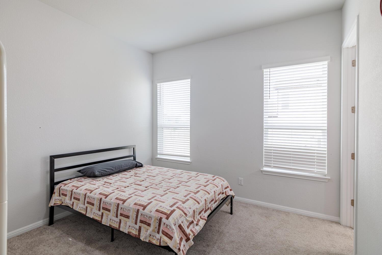 1913 Equine Rd, Leander, TX 78641