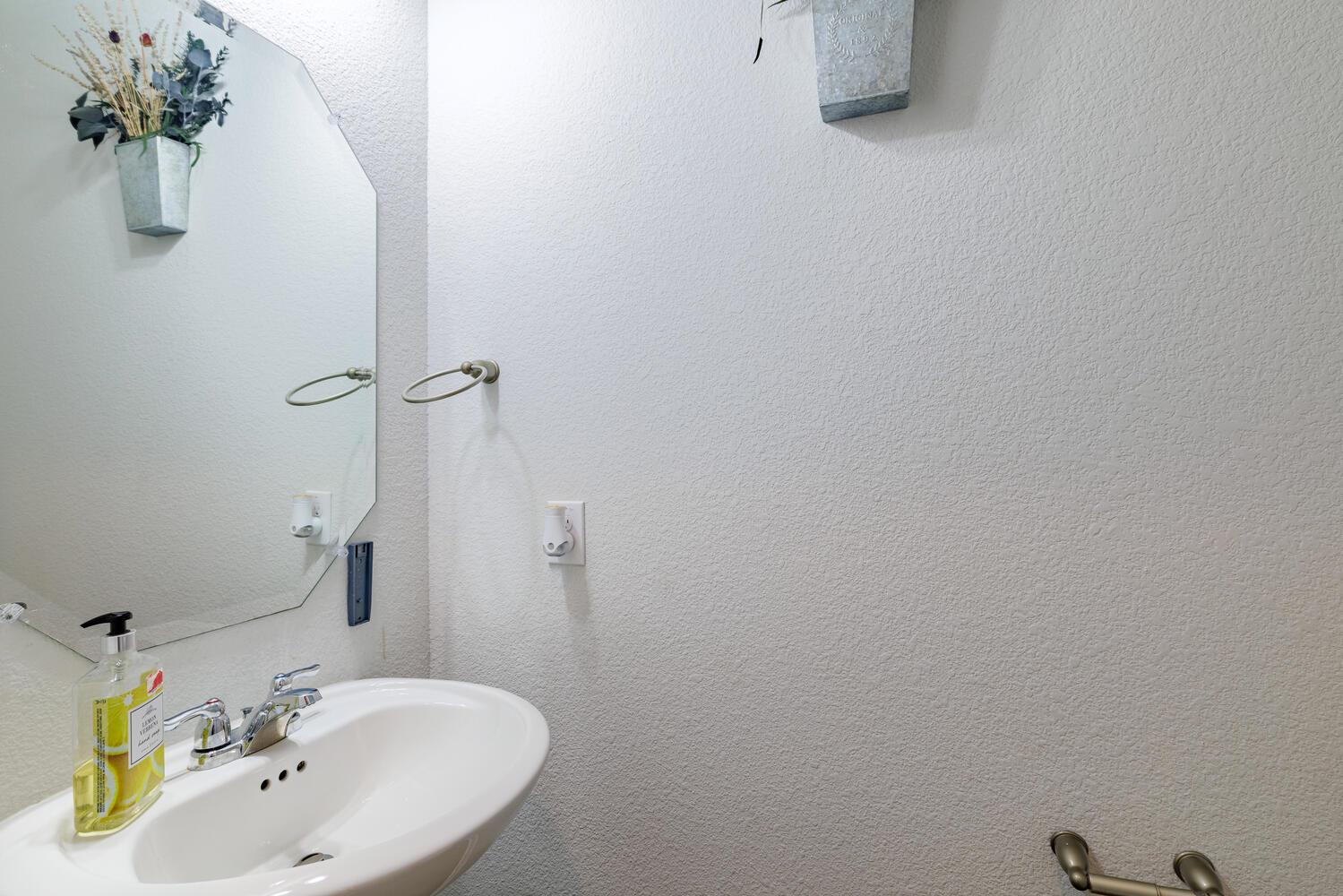 1913 Equine Rd, Leander, TX 78641