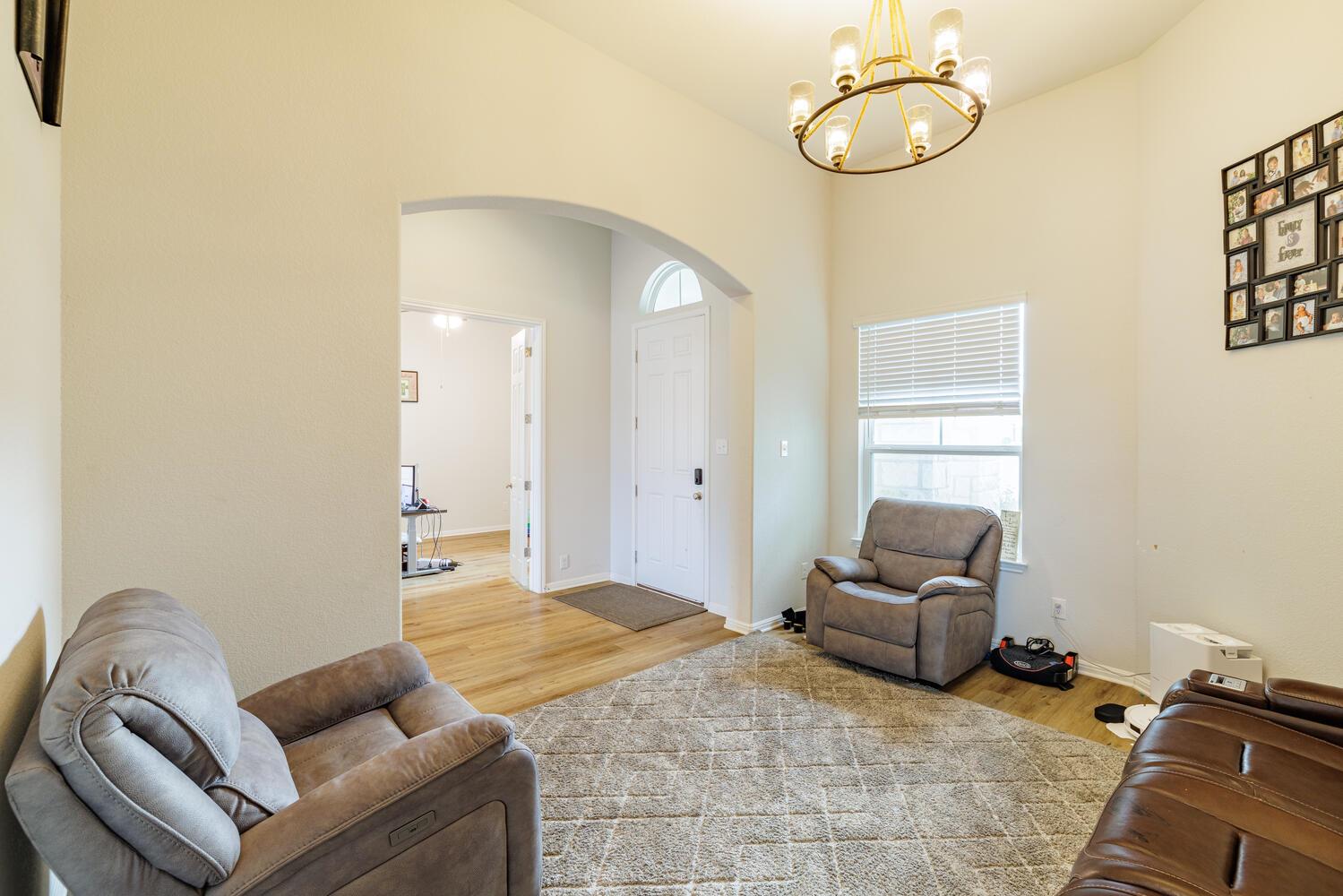 1913 Equine Rd, Leander, TX 78641