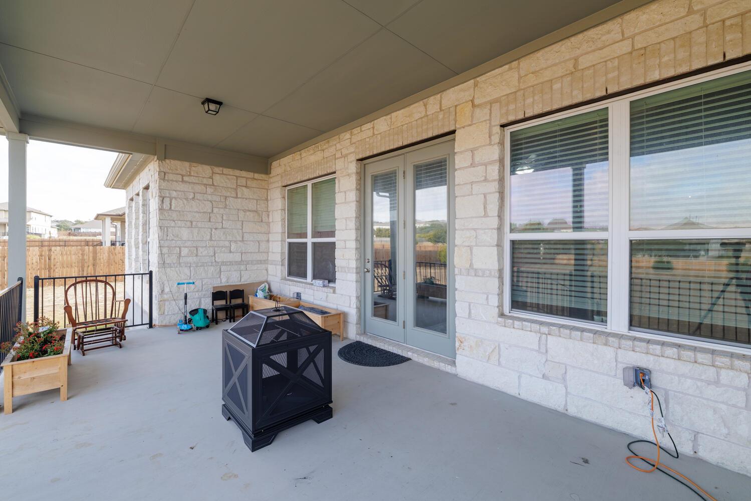 1913 Equine Rd, Leander, TX 78641