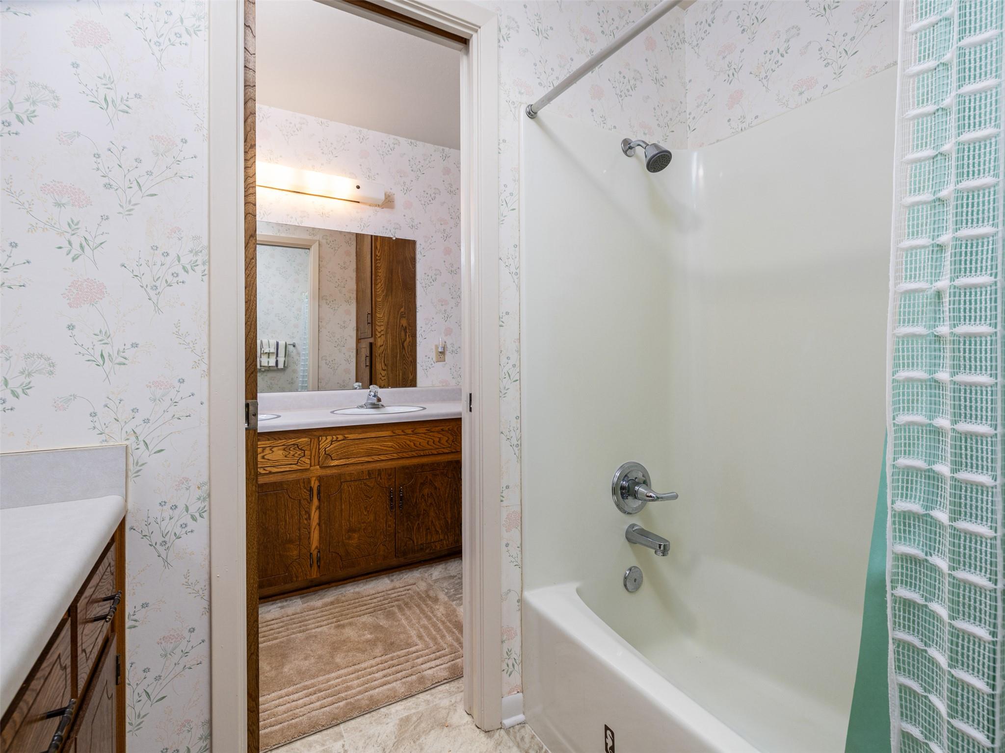 1704 Yokley Rd, Rockdale, TX 76567