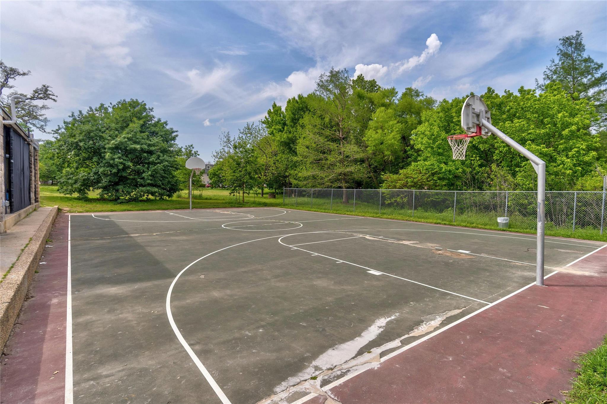 202 E 45th St # 103, Austin, TX 78751