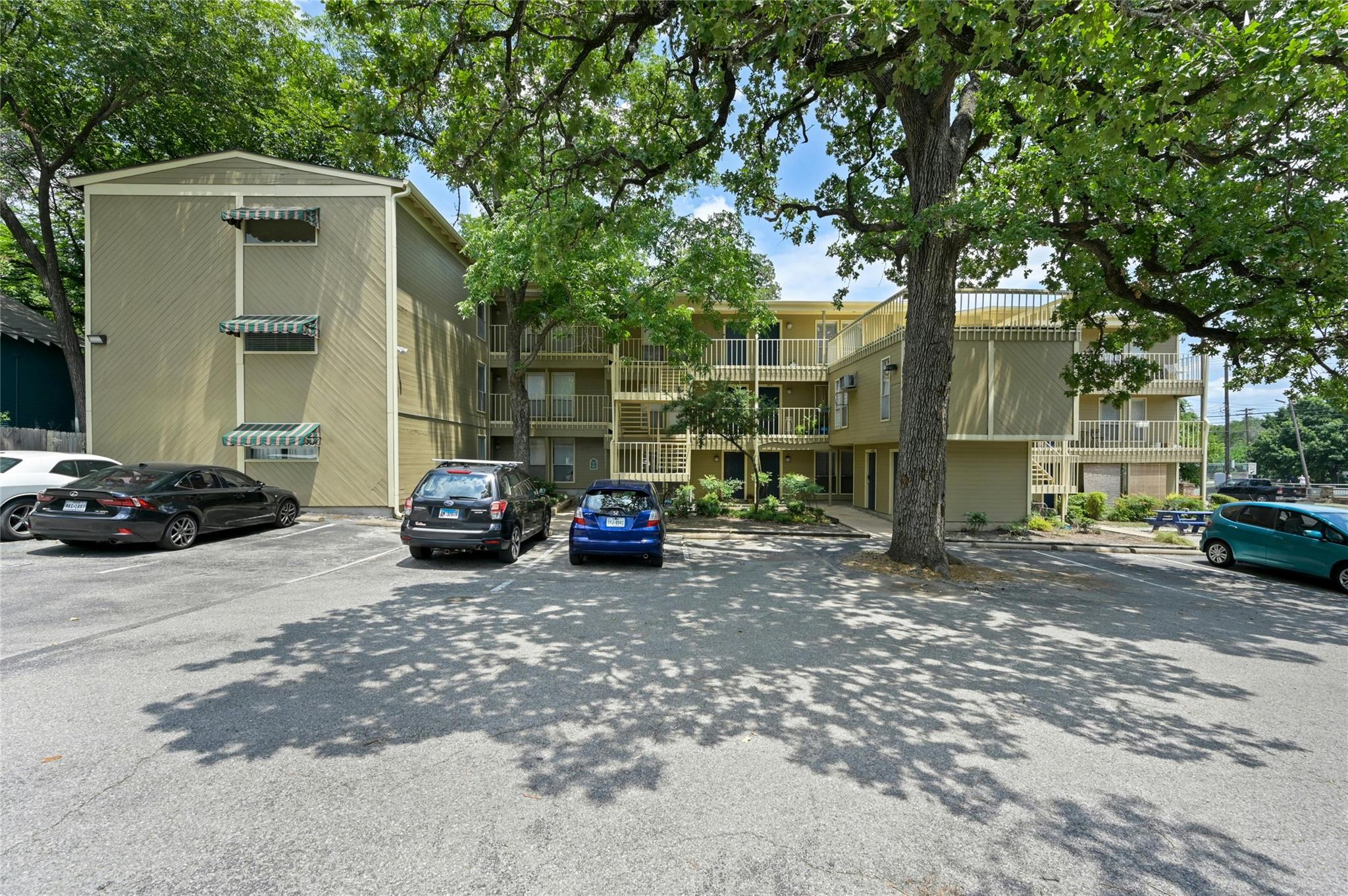 202 E 45th St # 103, Austin, TX 78751