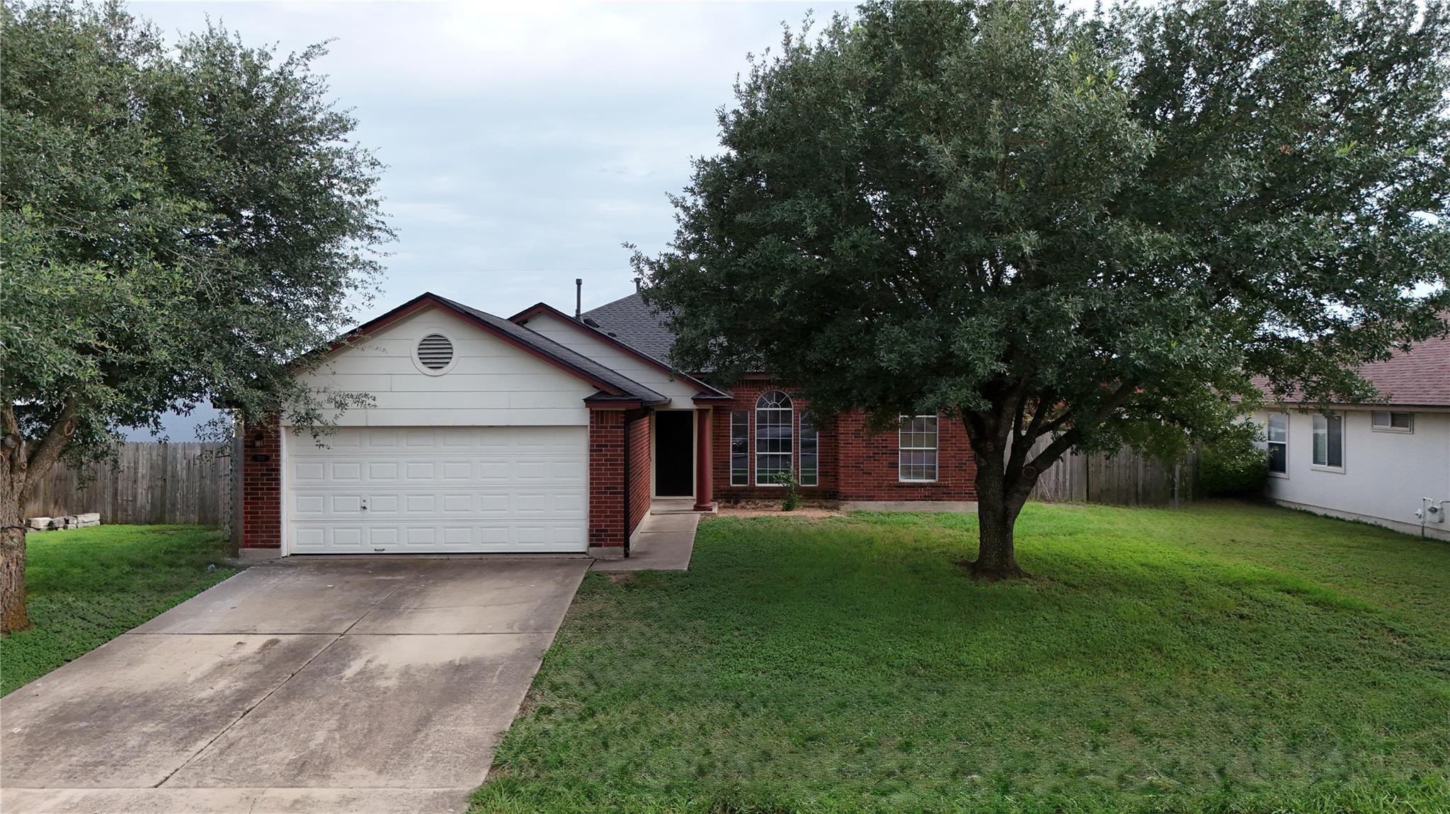 502 Stewart Dr, Hutto, TX 78634