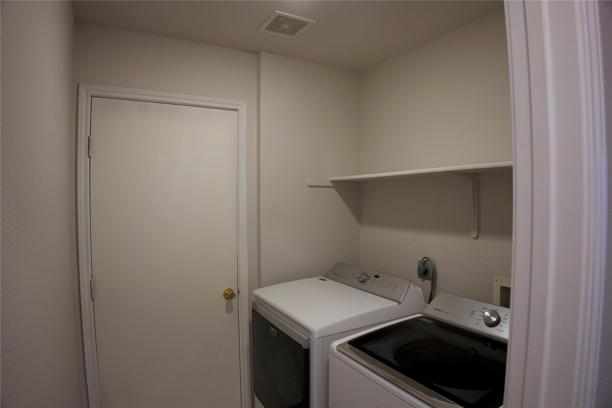 502 Stewart Dr, Hutto, TX 78634