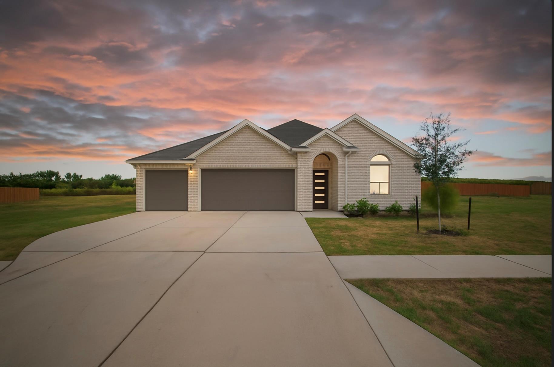 352 Backstays Loop, Kyle, TX 78640