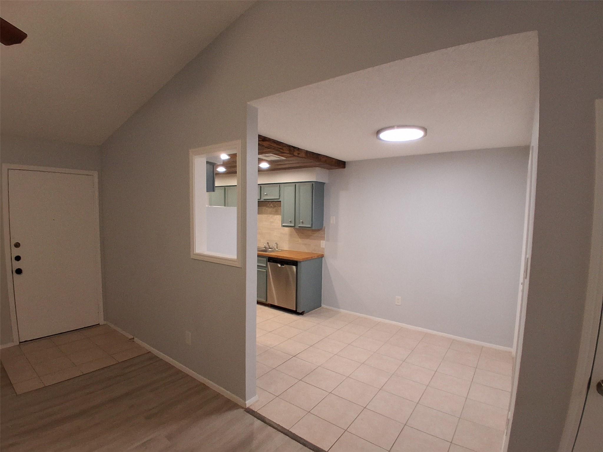 618 Rollingway Dr # B, Round Rock, TX 78681