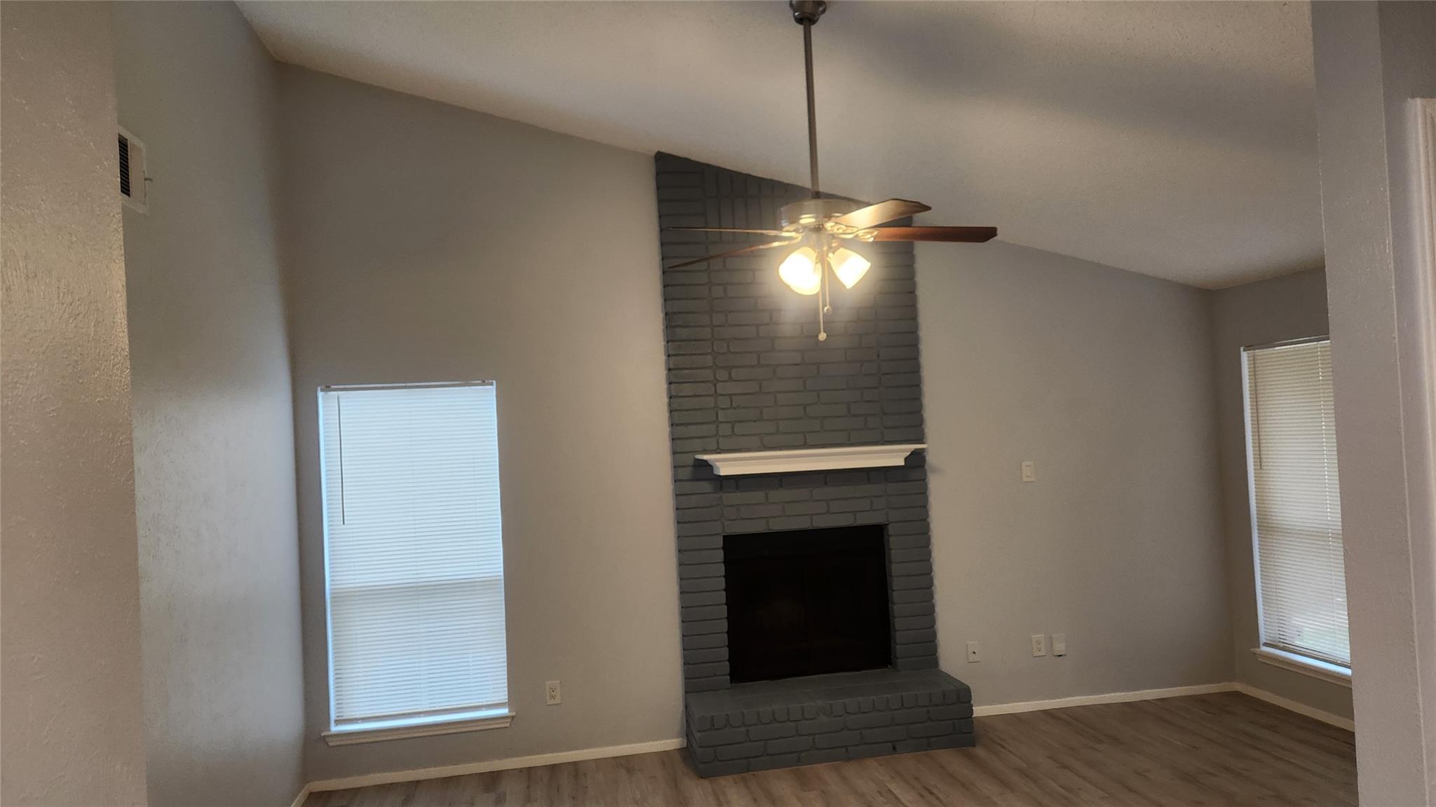 618 Rollingway Dr # B, Round Rock, TX 78681