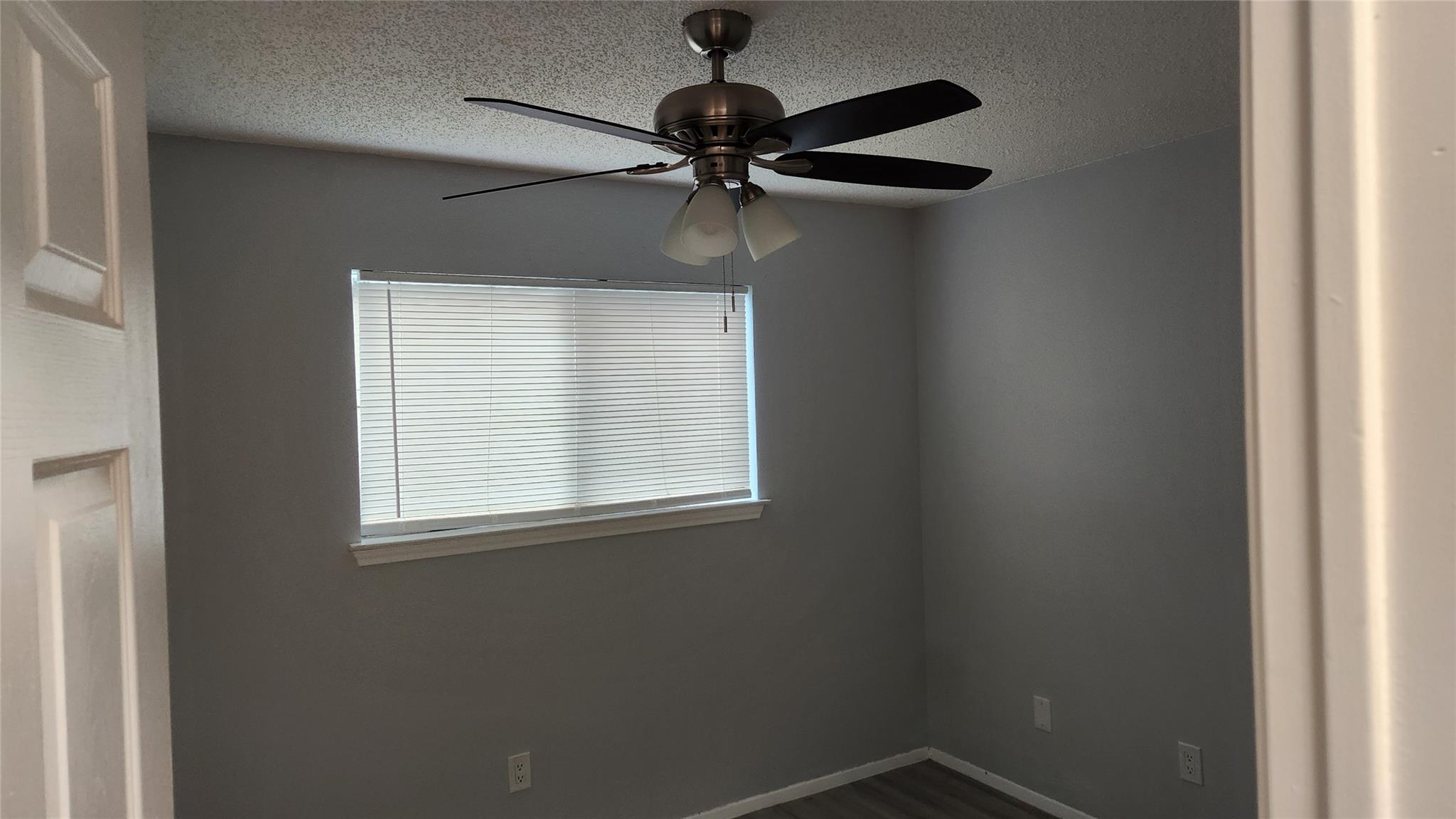 618 Rollingway Dr # B, Round Rock, TX 78681