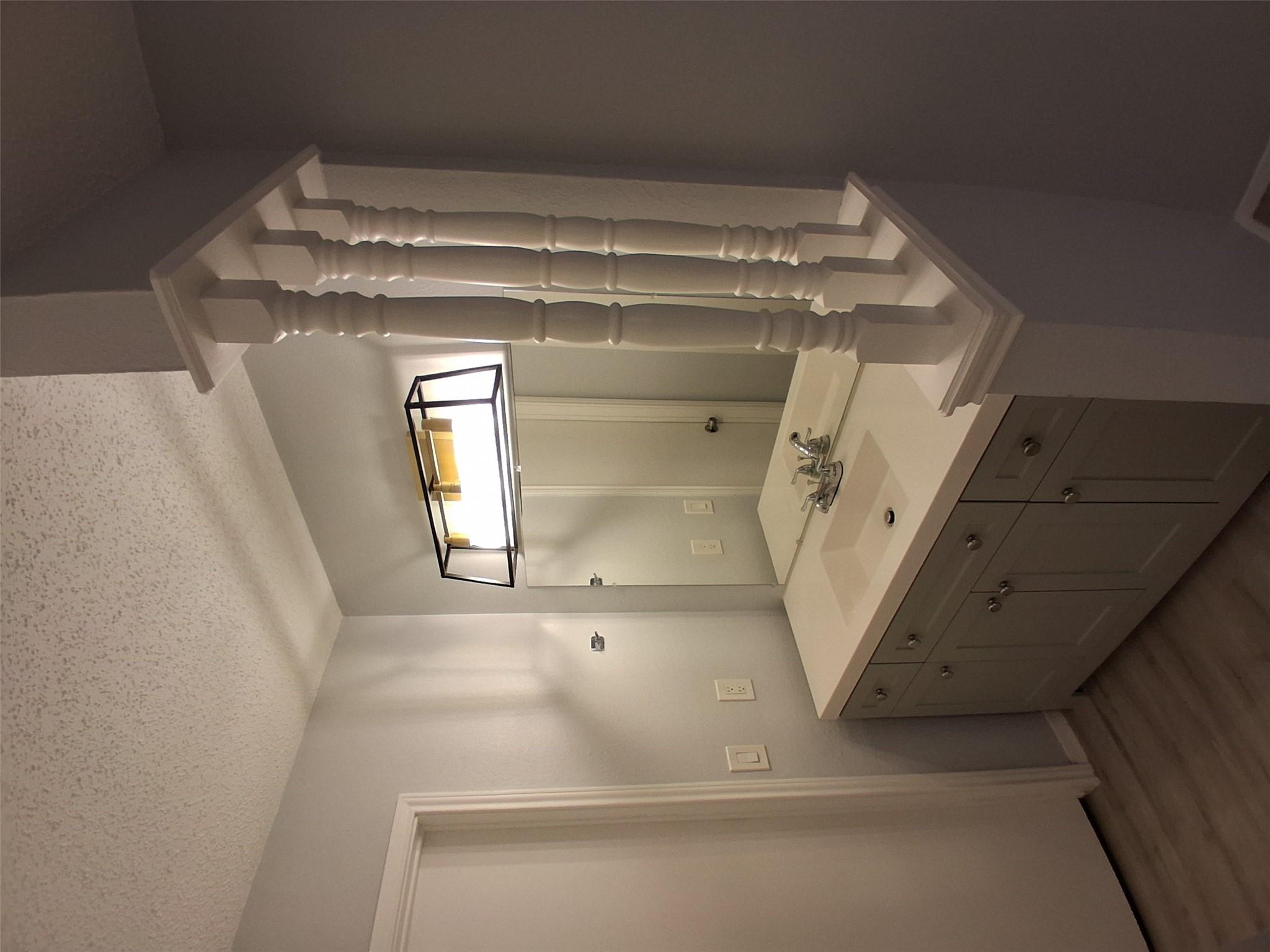 618 Rollingway Dr # B, Round Rock, TX 78681