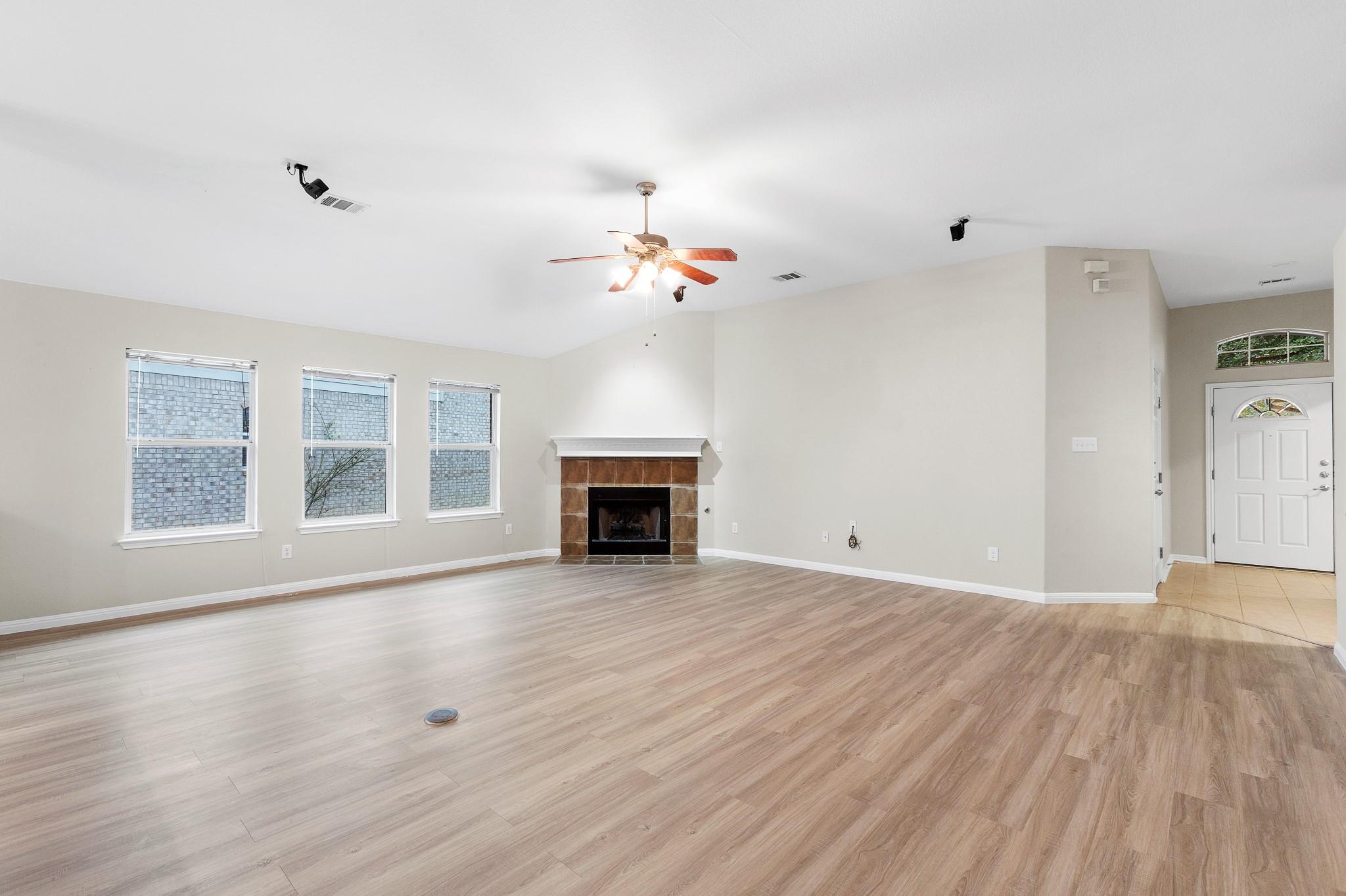 2205 Speidel Dr, Pflugerville, TX 78660