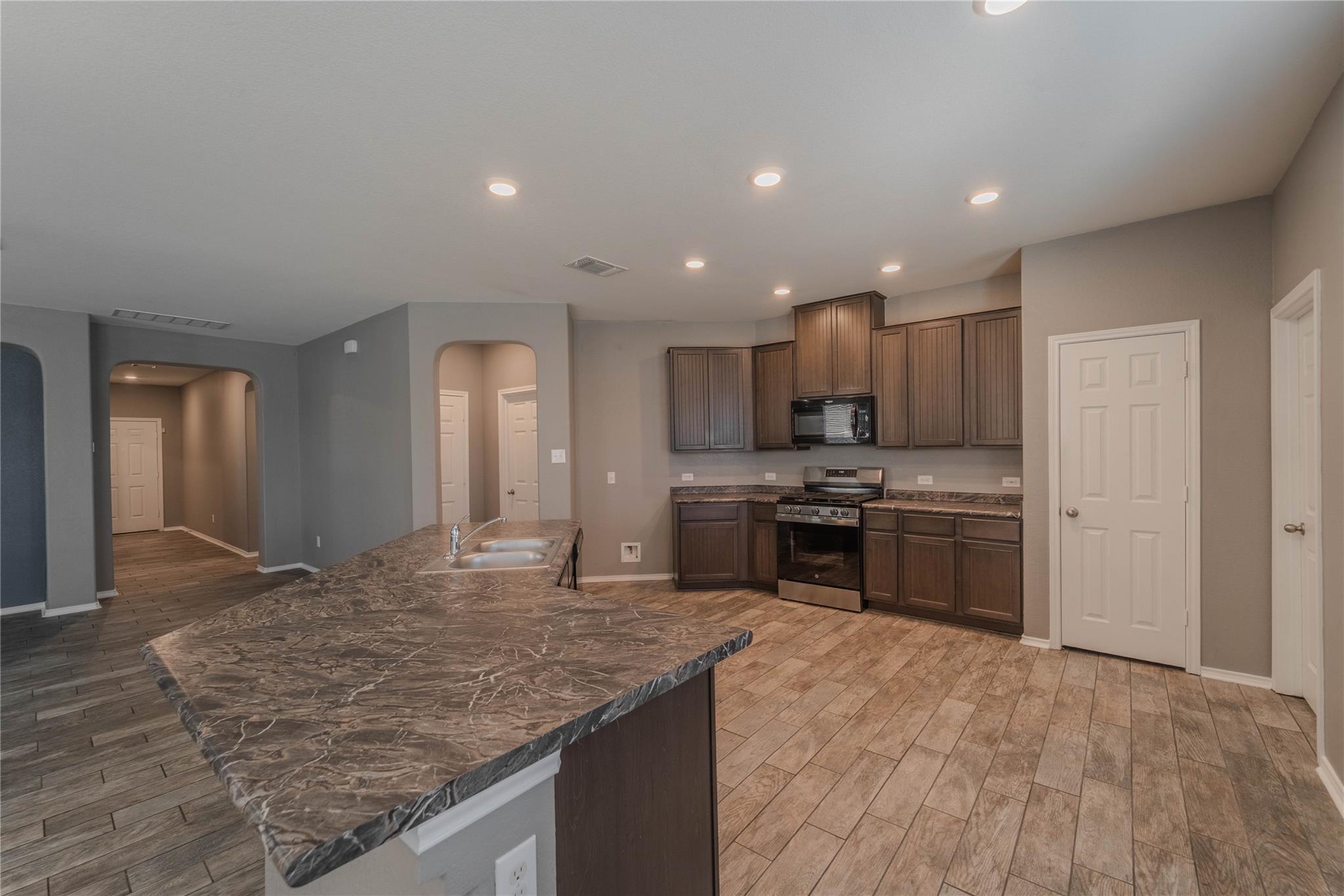 6064 Mantalcino Dr, Round Rock, TX 78665