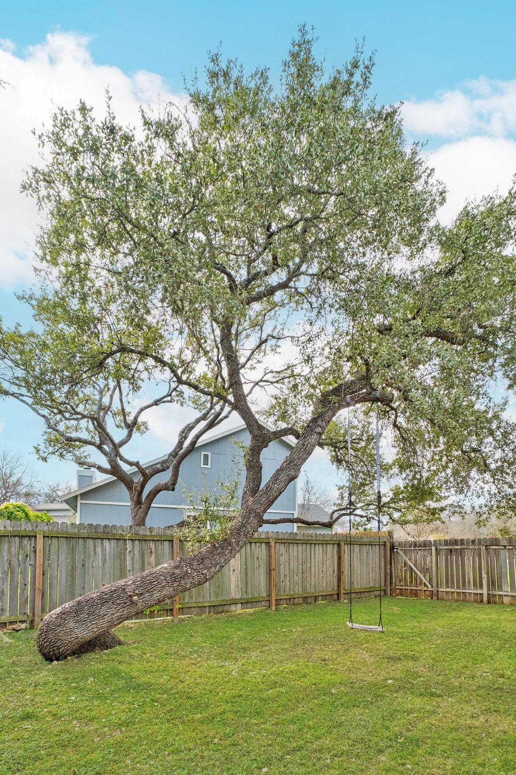 8103 Washita Dr, Austin, TX 78749