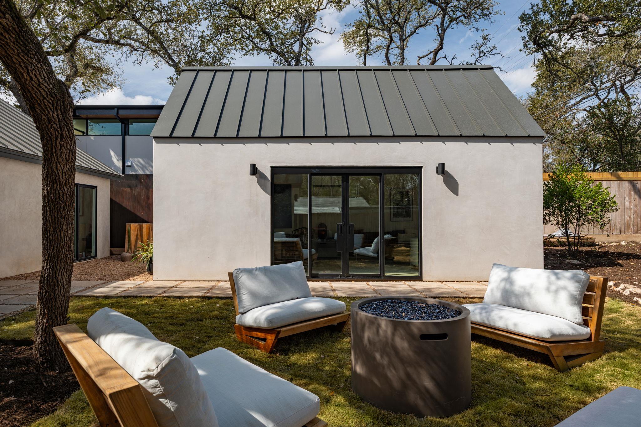 4214 Deepwoods Dr, Austin, TX 78731