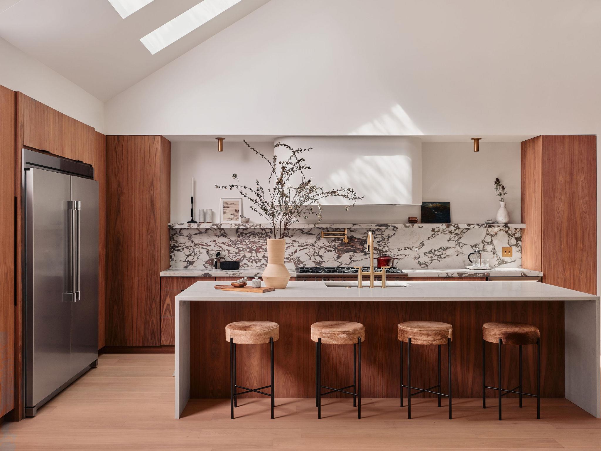 4214 Deepwoods Dr, Austin, TX 78731