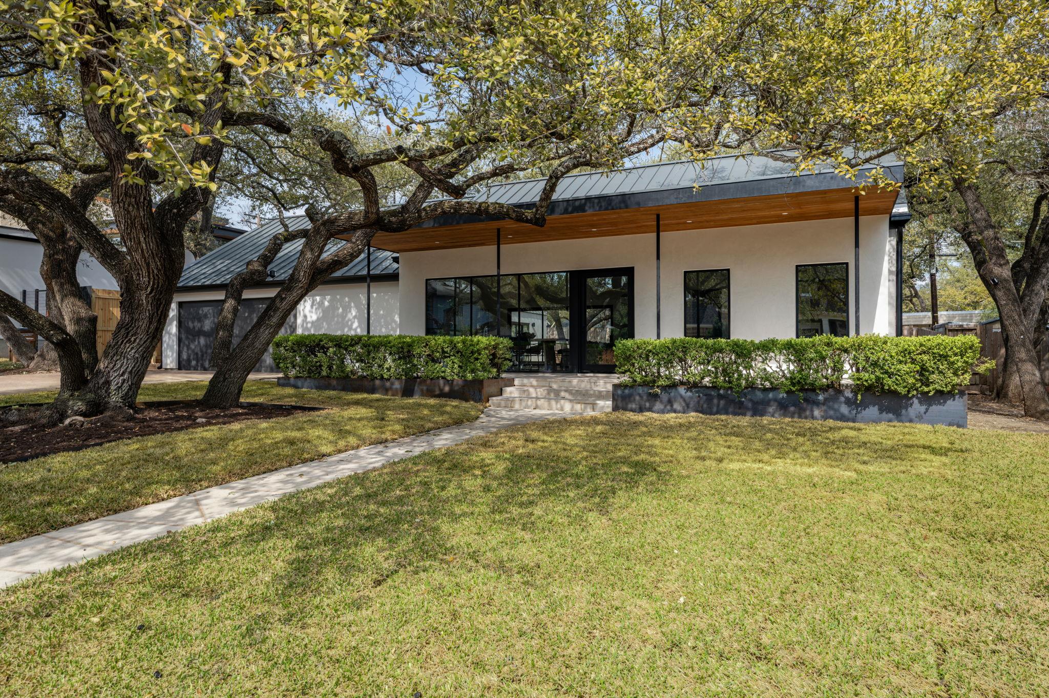 4214 Deepwoods Dr, Austin, TX 78731