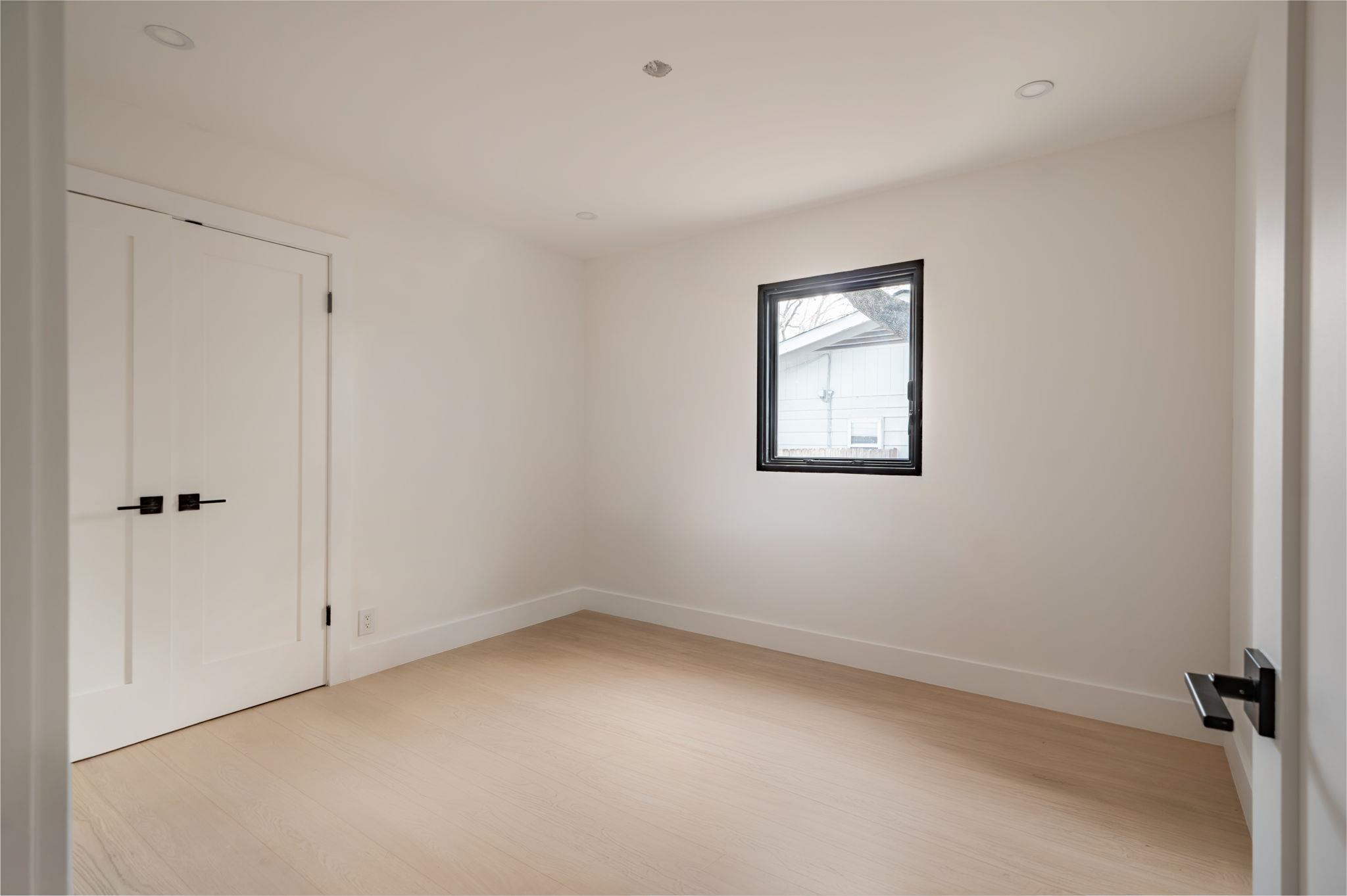 4214 Deepwoods Dr, Austin, TX 78731