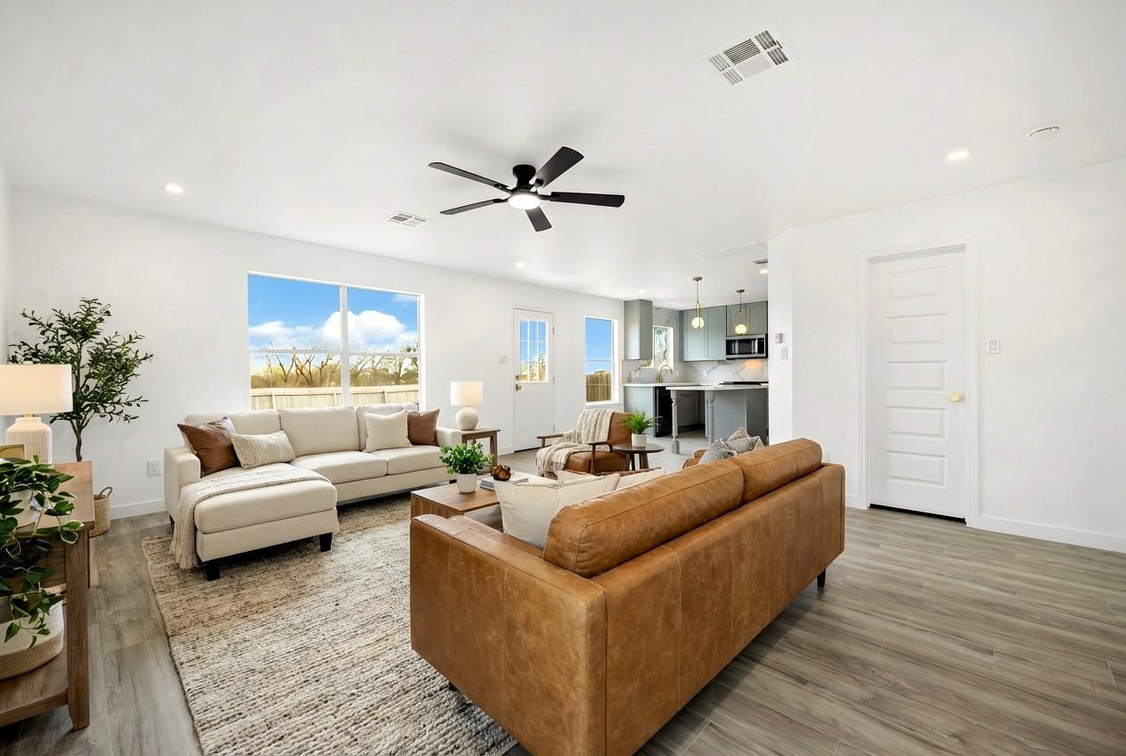 13501 Sierra Wind Ln, Elgin, TX 78621