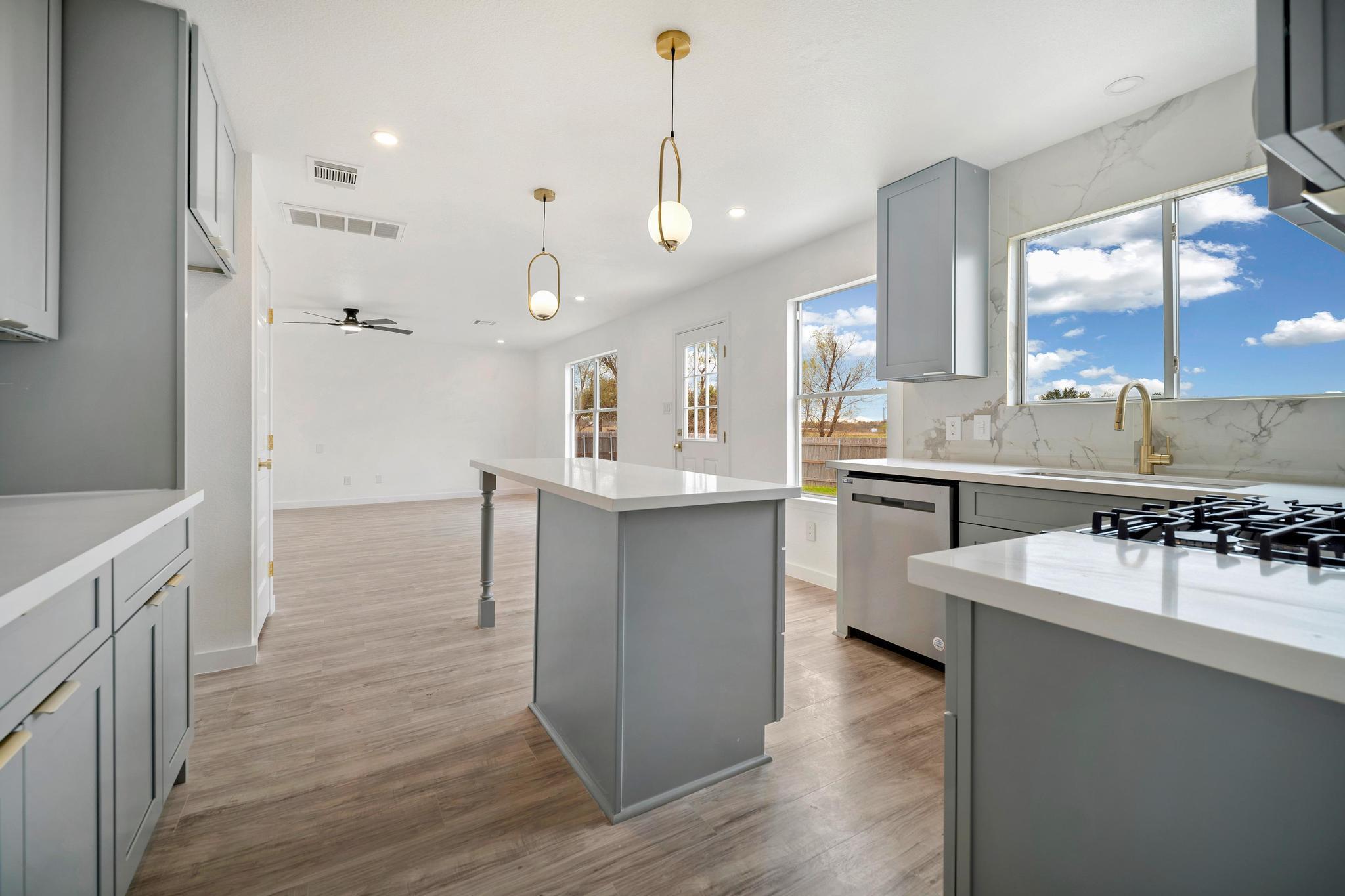 13501 Sierra Wind Ln, Elgin, TX 78621