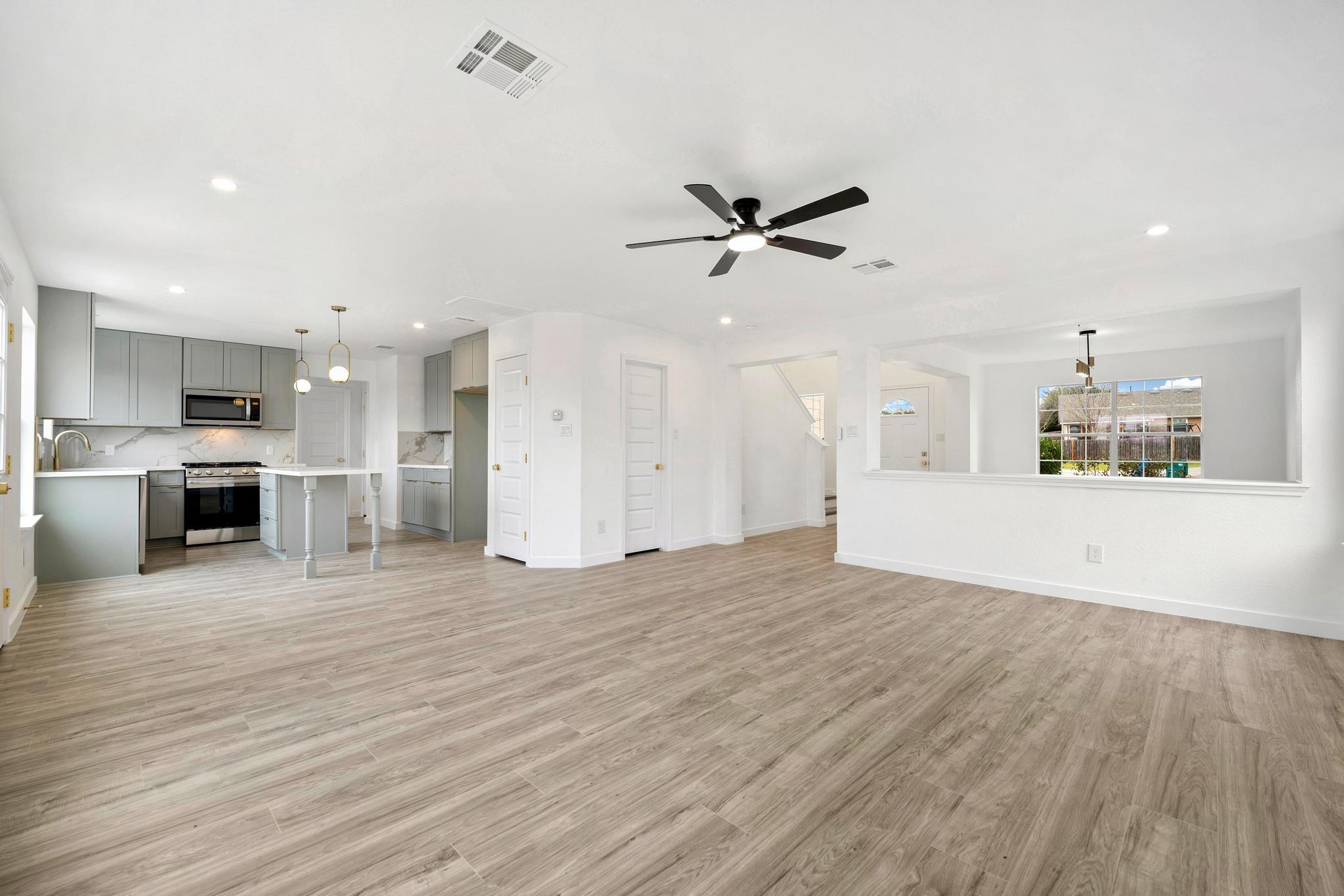 13501 Sierra Wind Ln, Elgin, TX 78621