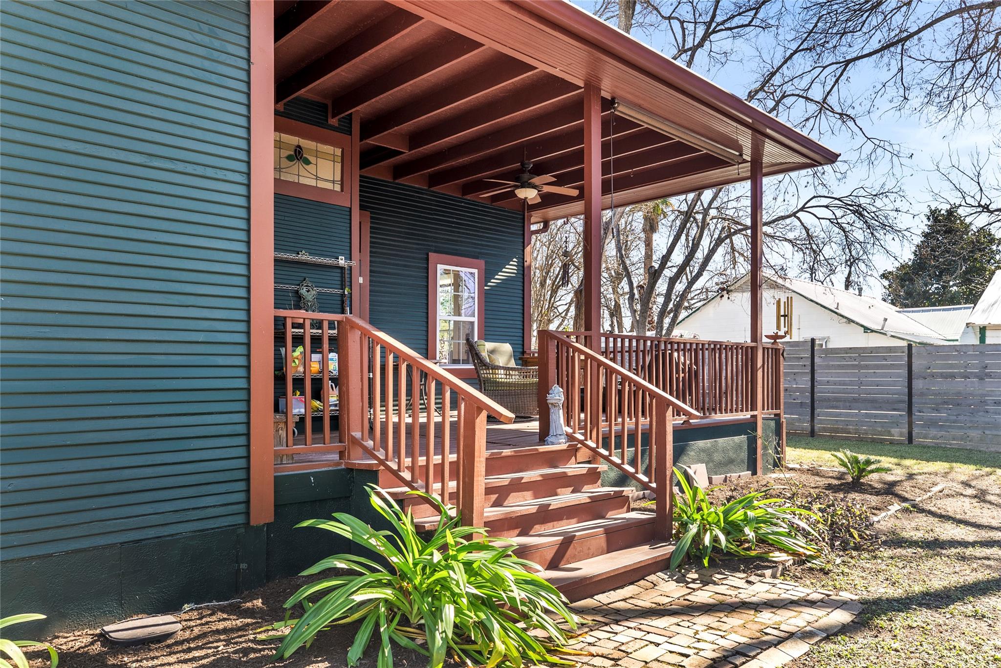 518 N Avenue F, Elgin, TX 78621